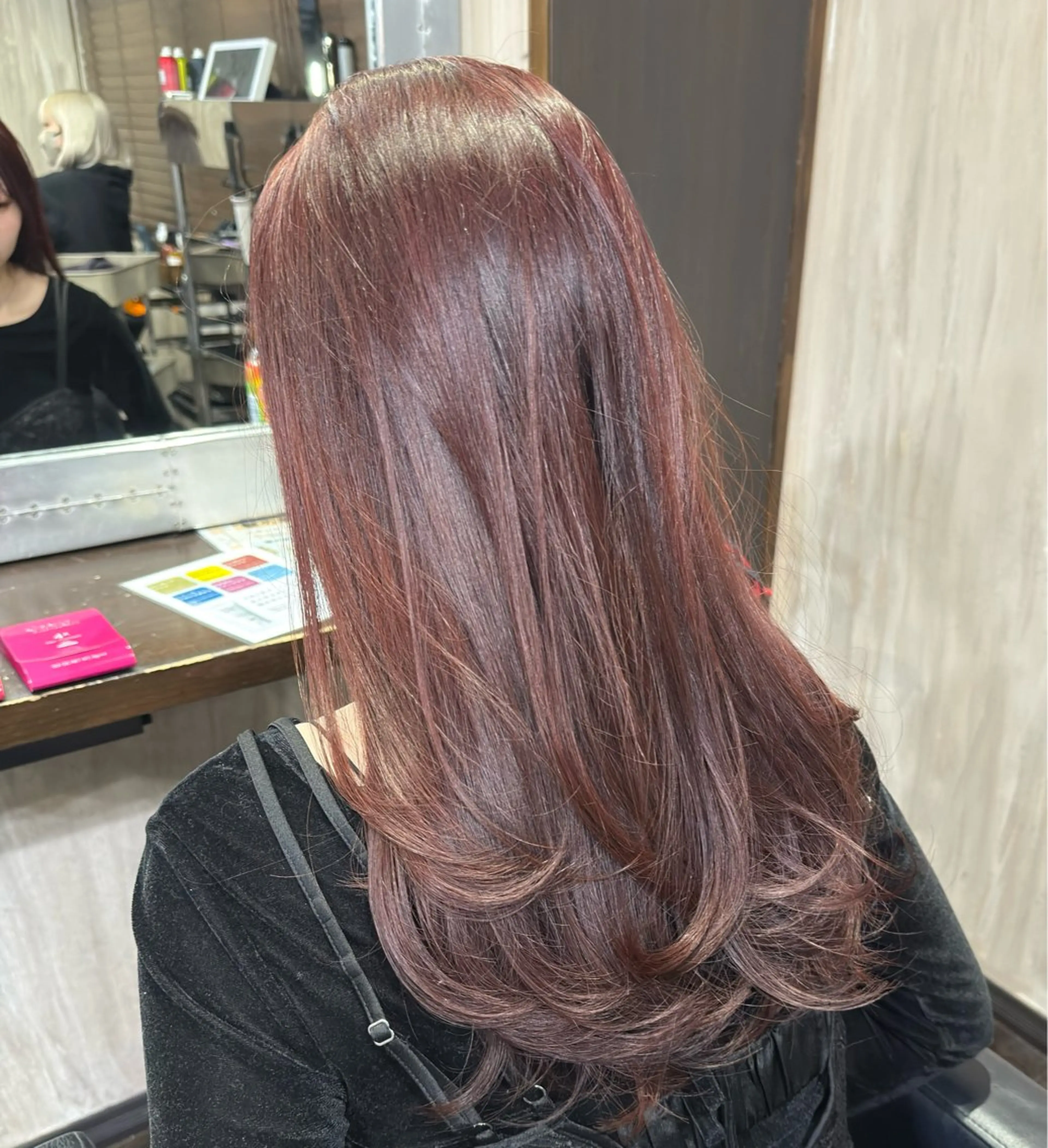 セミロング カラー ブラウンカラー ピンクカラー ピンクブラウン ヘアカラー トリートメント メンズカット/パーマ 艶カラーTAIGA︎のヘアスタイル