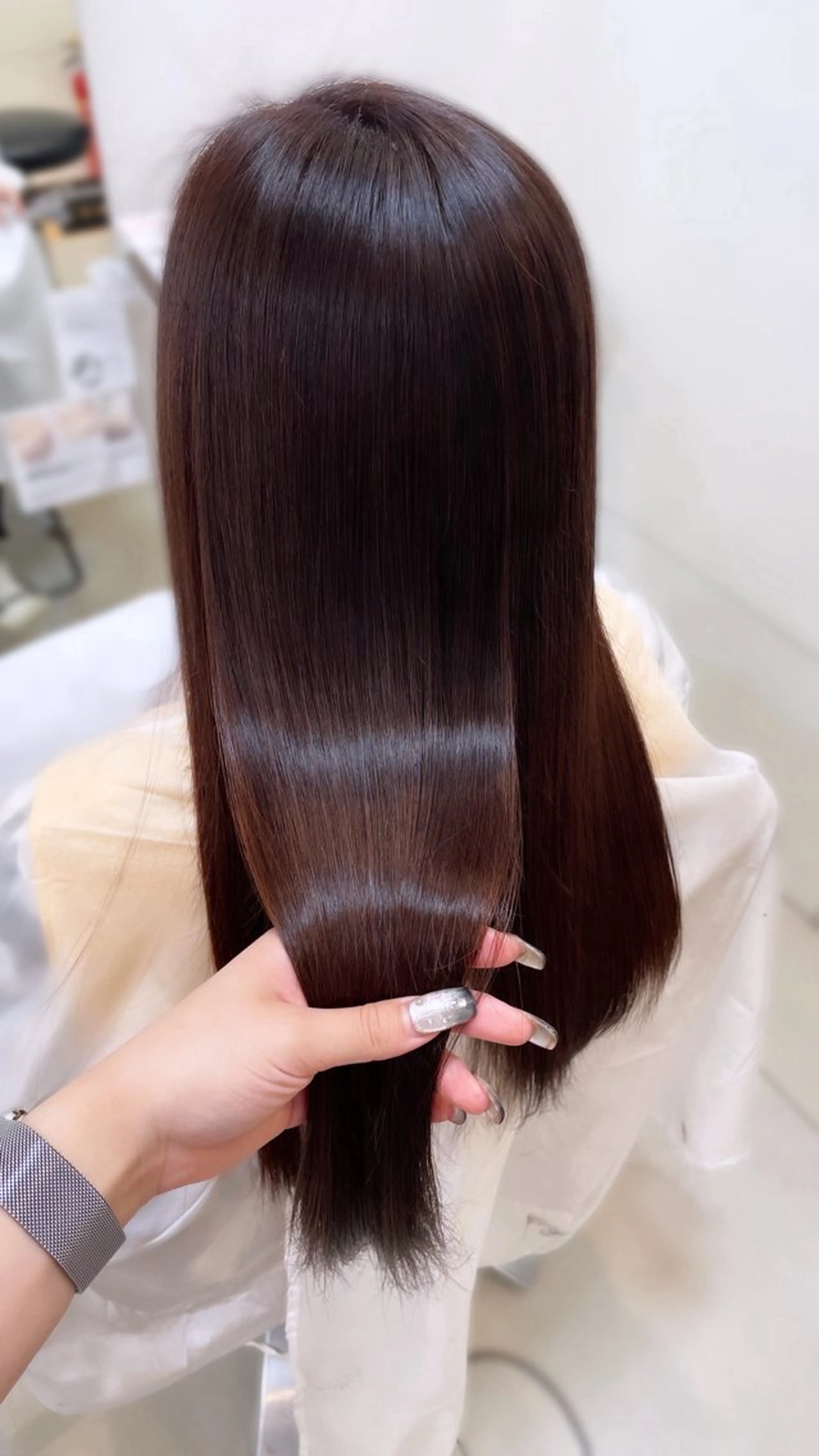 セミロング カラー ブラウンカラー カシス SOYON なんば店所属・水島 真彩のヘアスタイル