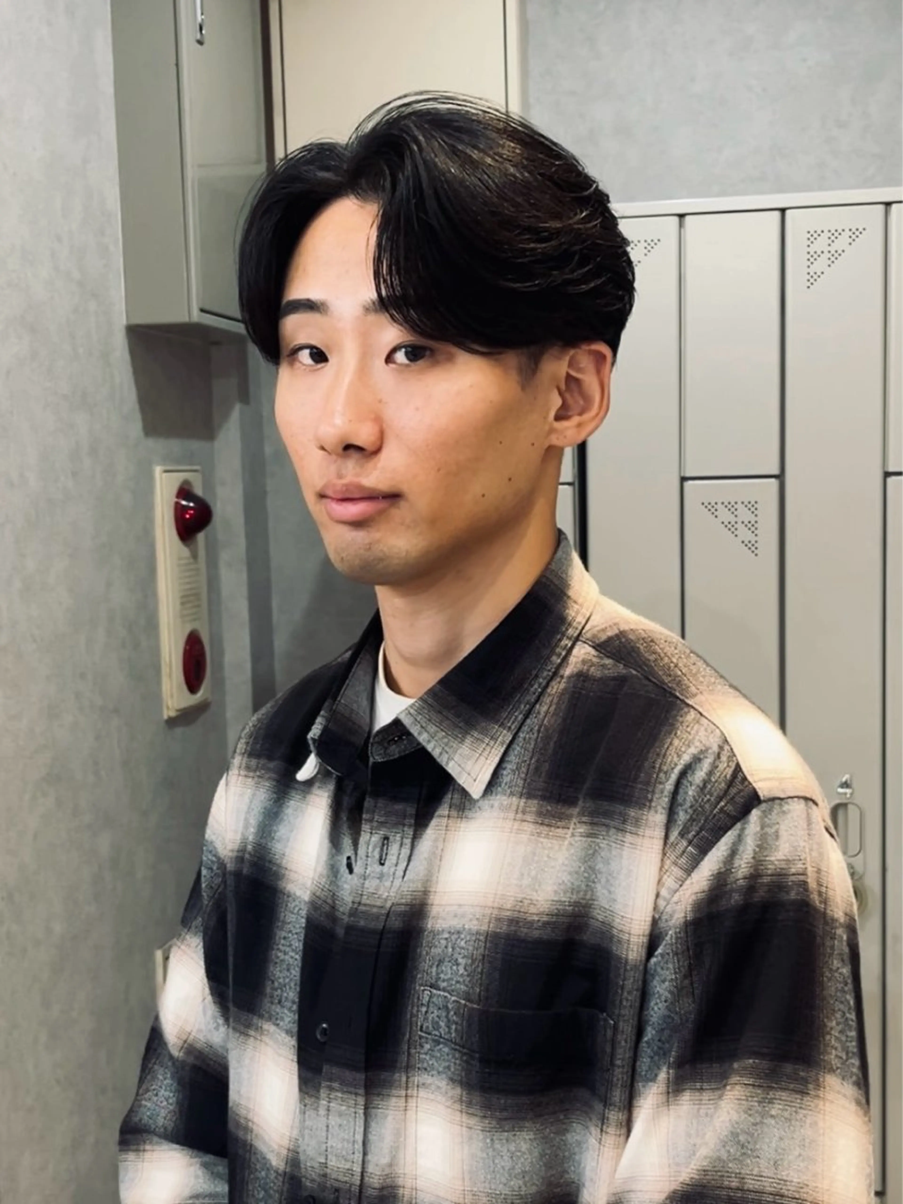 ショート カラー パーマ メンズ カット パーマ 石満 諒 メンズ縮毛矯正のヘアスタイル