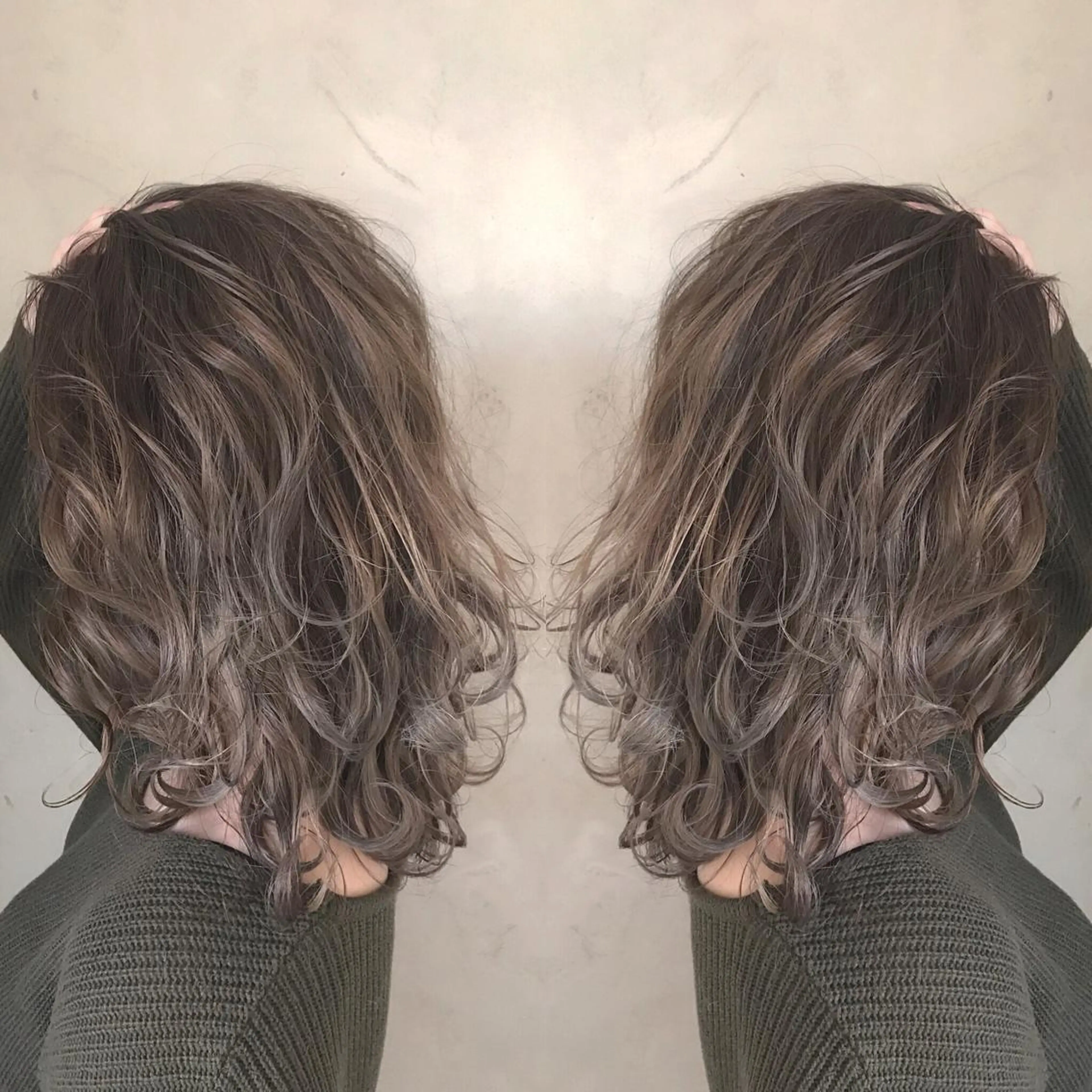 ロング カラー ベージュカラー 透明感カラー グラデーションカラー グレージュ she2.shinjuku所属・takumi Hのヘアスタイル