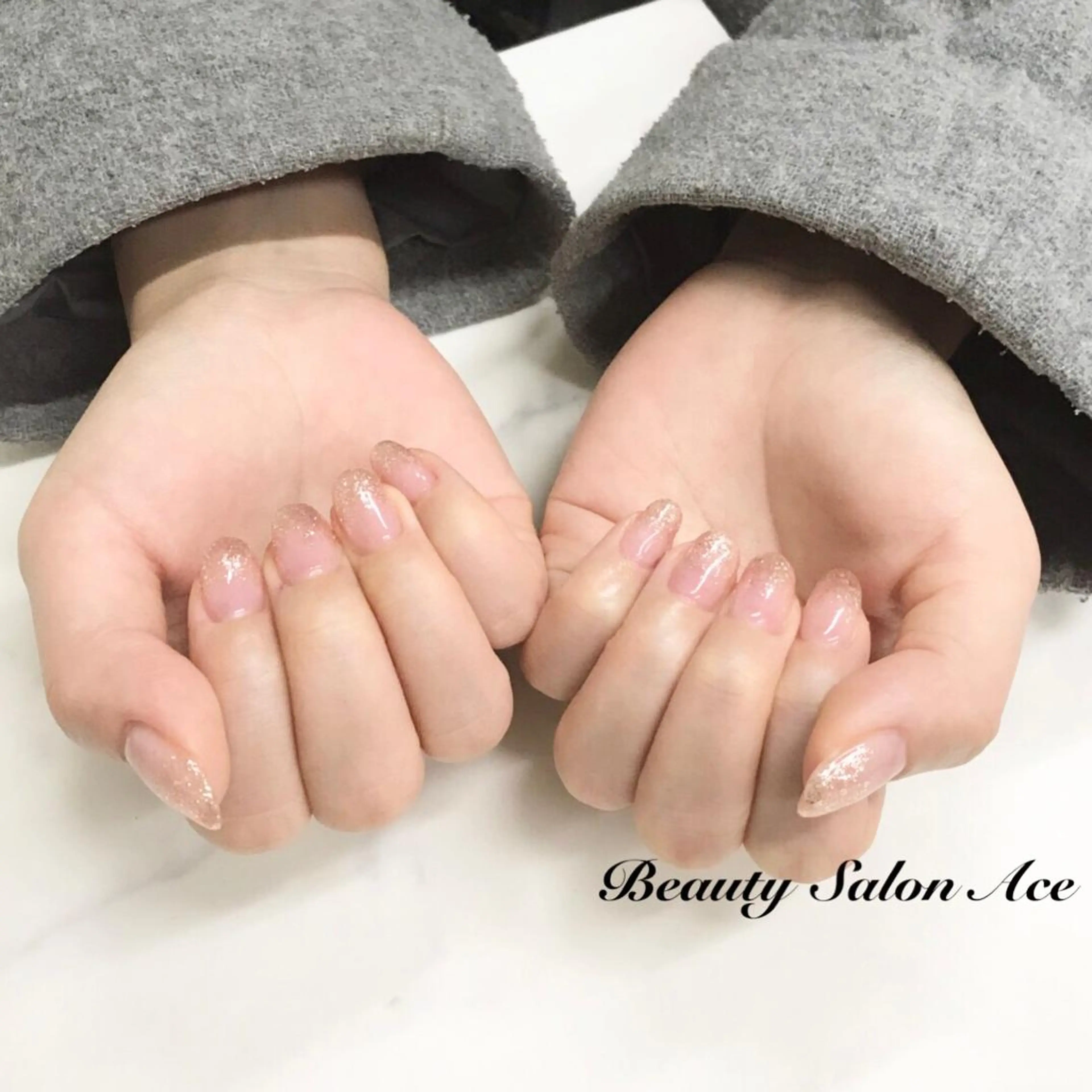 ネイル グラデーション ラメ(グリッター) ラメグラデーション Beauty Salon Ace（ネイルサロン　エース）所属・池袋フィルイン Ace♡長さだしのネイルデザイン