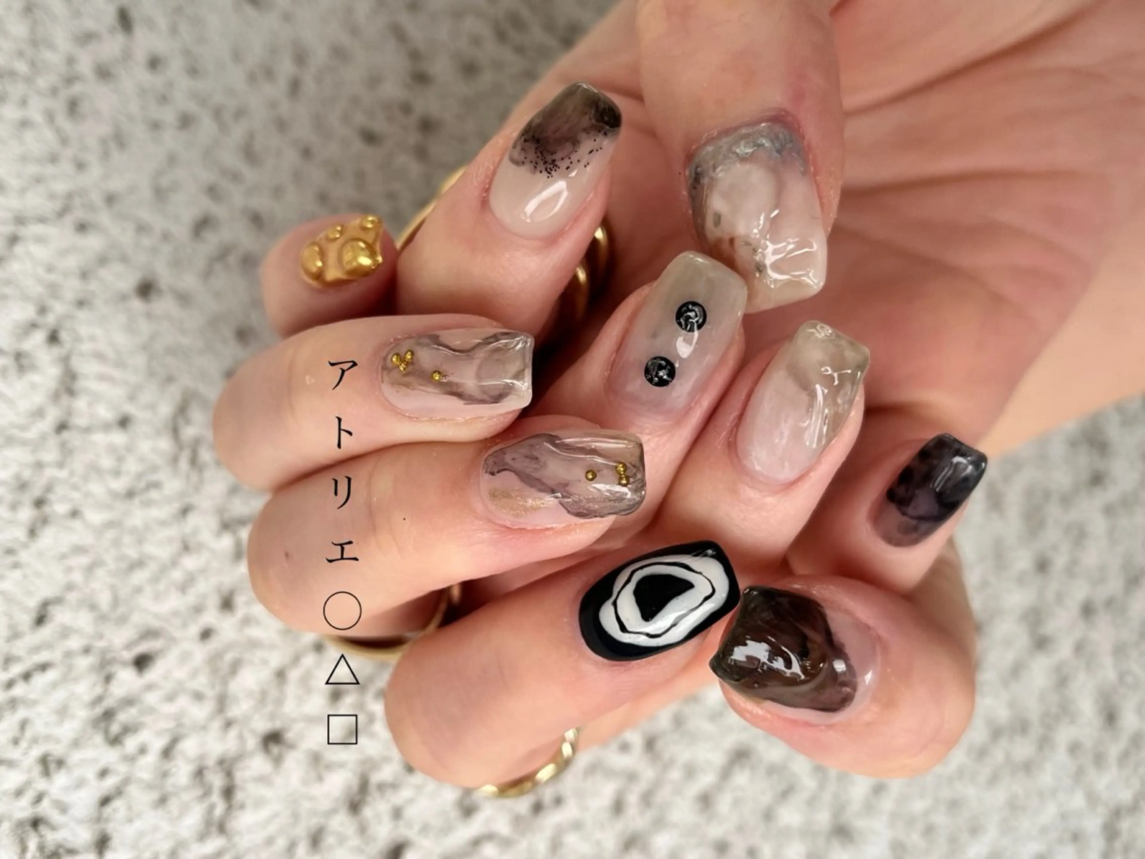 ネイル 持ち込み ハンドネイル アトリエ ○△□のネイルデザイン