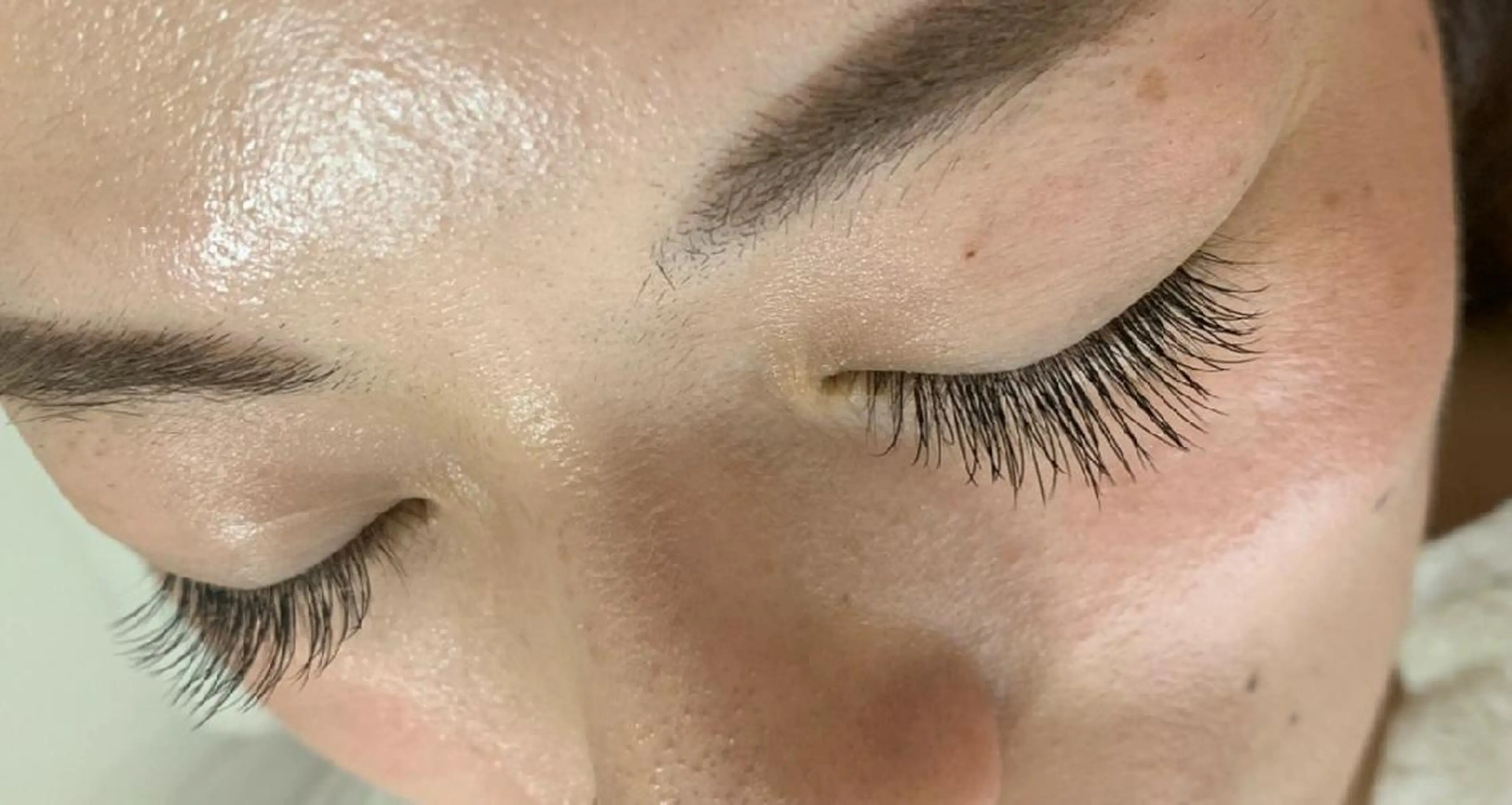 マツエク・マツパ キュート フラットラッシュ Ri's eyelash 所属・犬飼 統子の眉毛・アイブロウイメージ