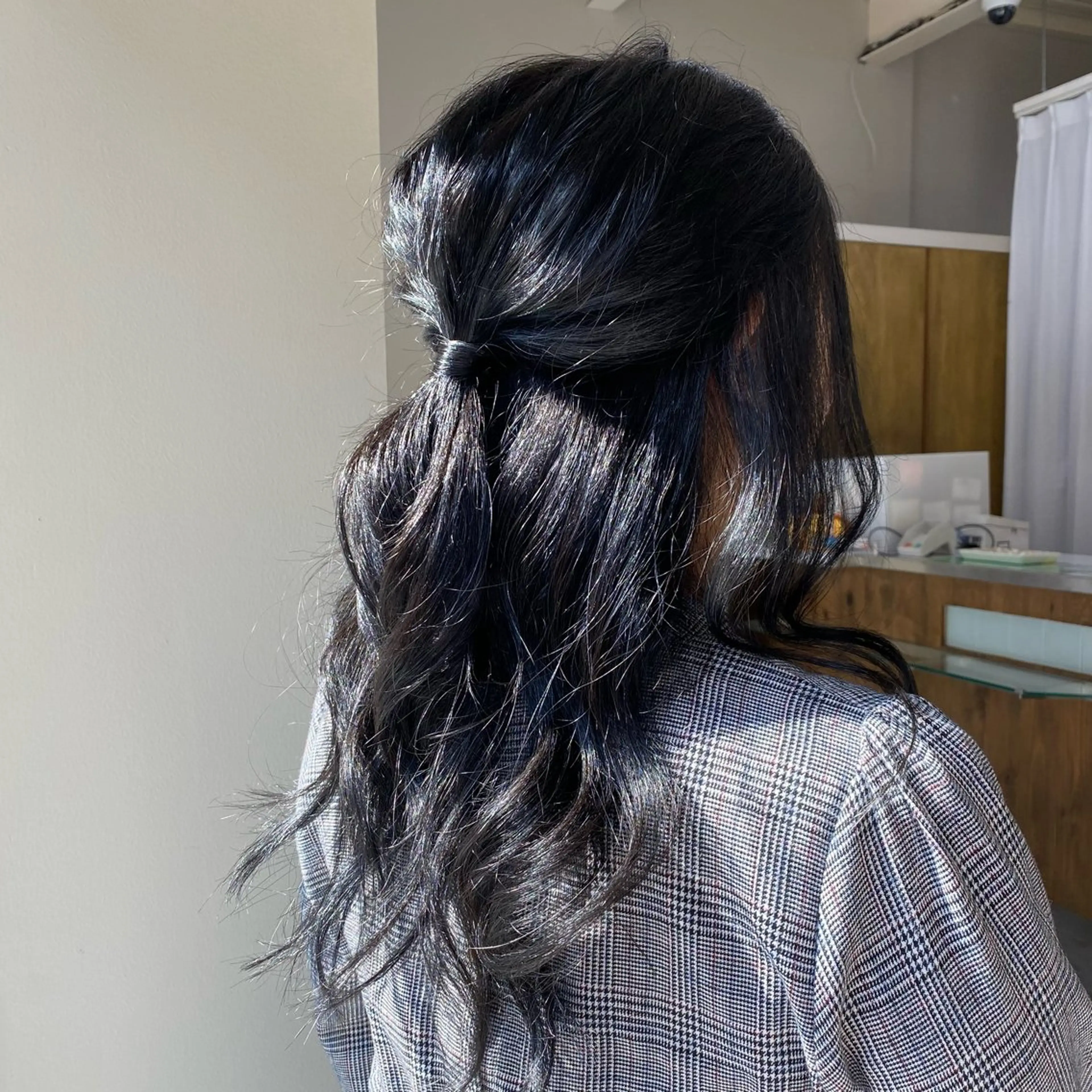 セミロング カラー 黒髪 ブリーチ ブルーカラー ブルーブラック ブリーチなしカラー カット ヘアカラー トリートメント 大硲 綾乃/ 暖色カラー❤️‍🔥のその他イメージ