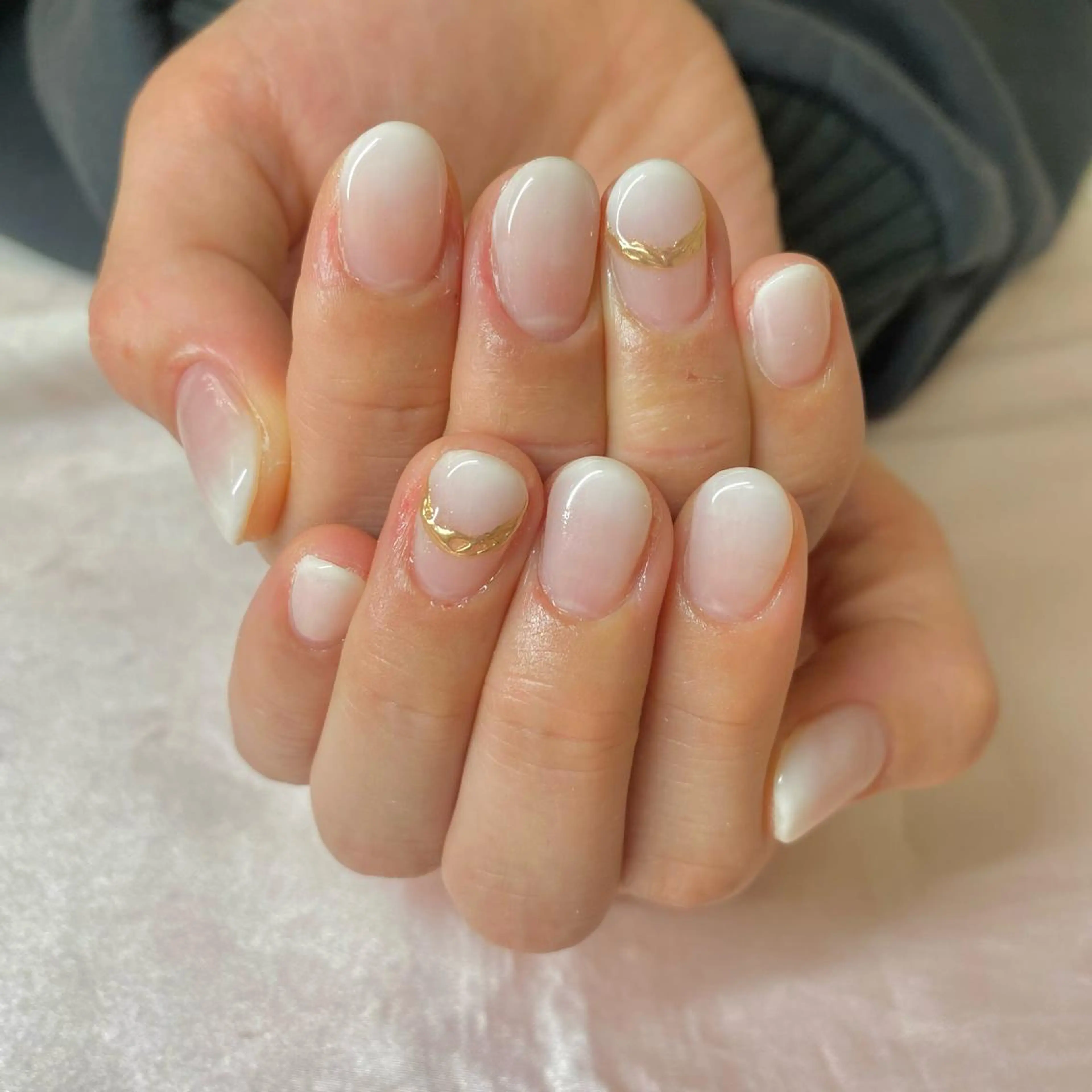 ネイル アニマル柄 オーロラネイル ブラウン 桜ネイル クリアネイル ハンドネイル B☆STELLA SUNAKAWAのネイルデザイン