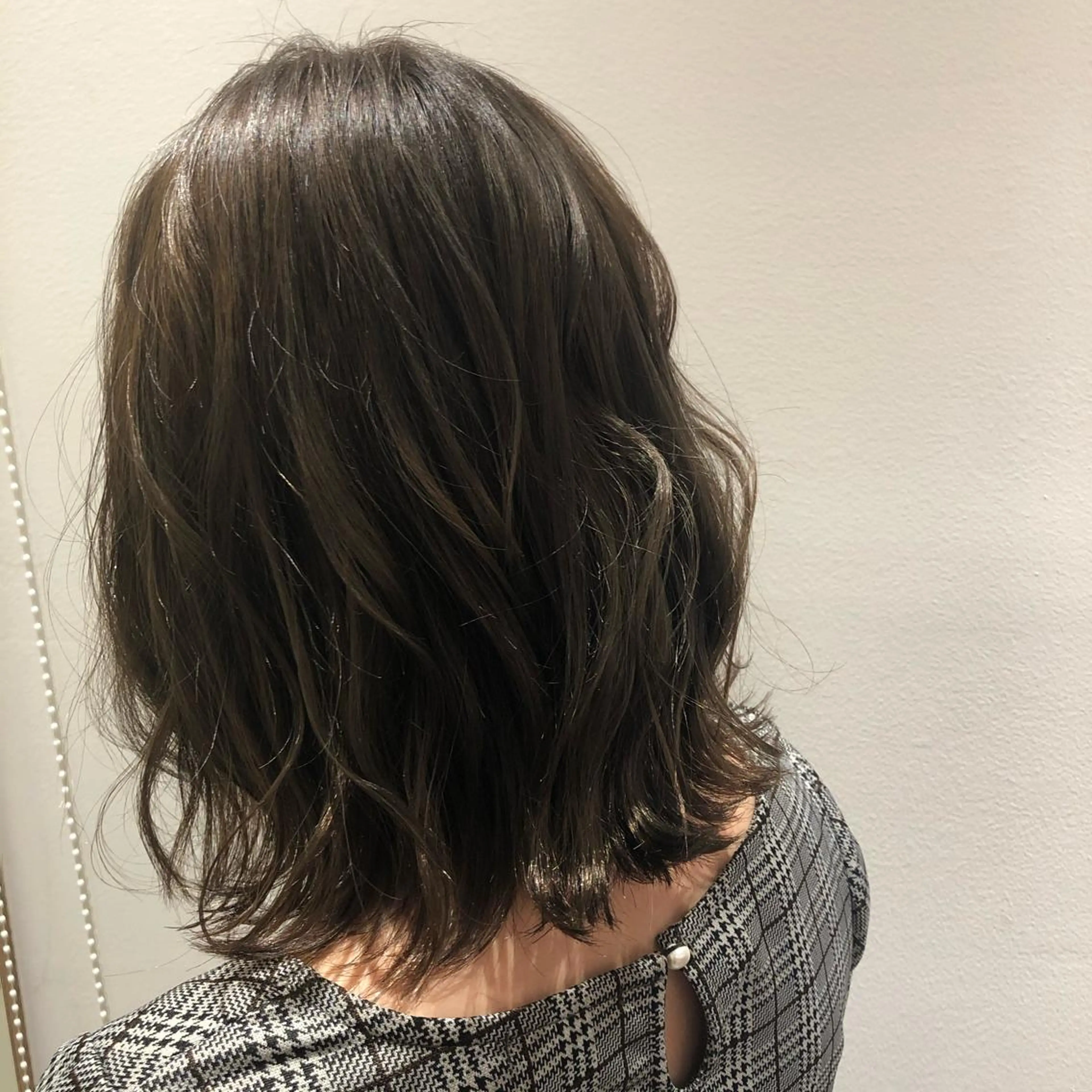 カラー 上平 綾菜のヘアスタイル