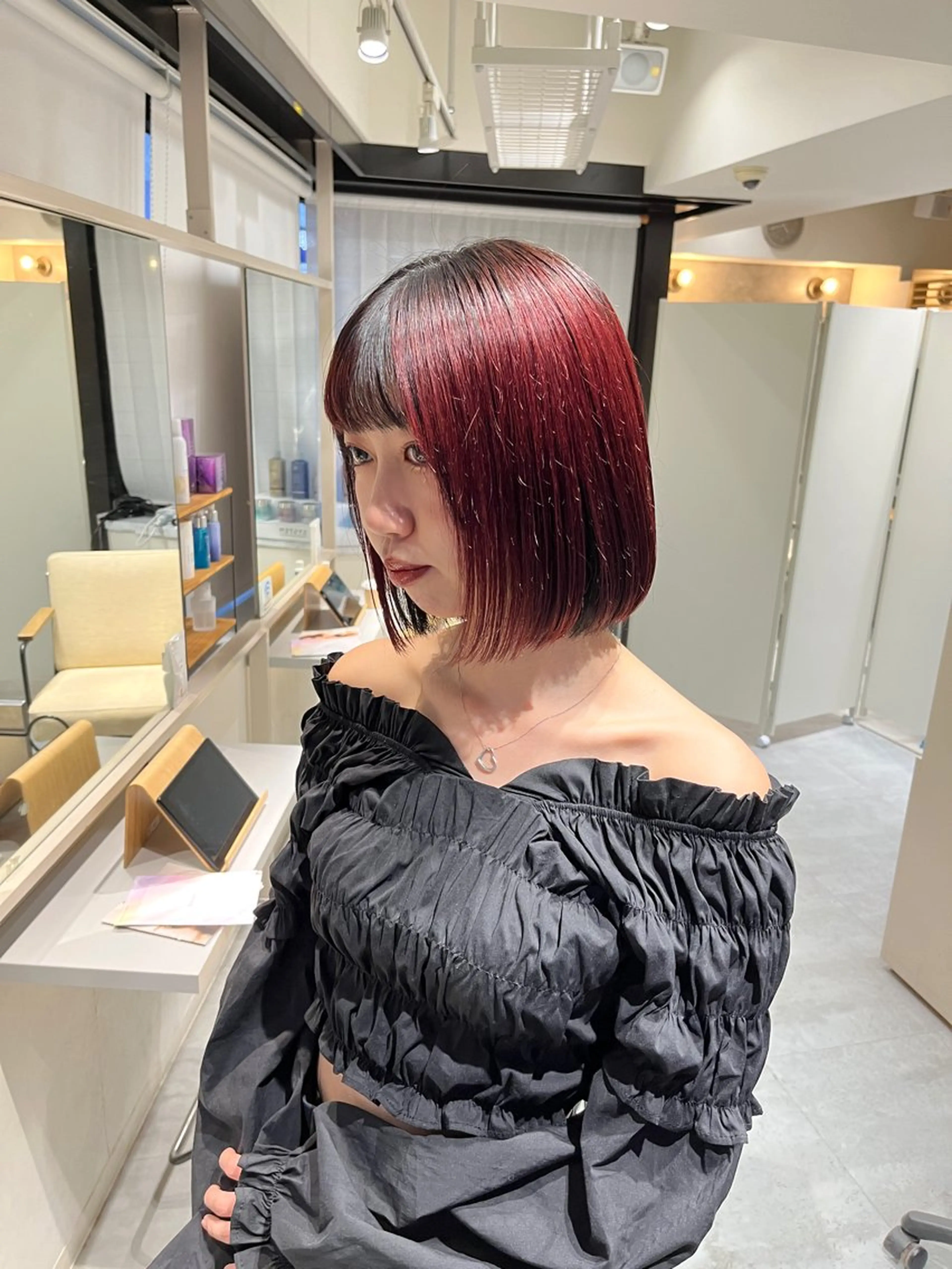 カラー kanta 梅田 韓国ハイトーンのヘアスタイル