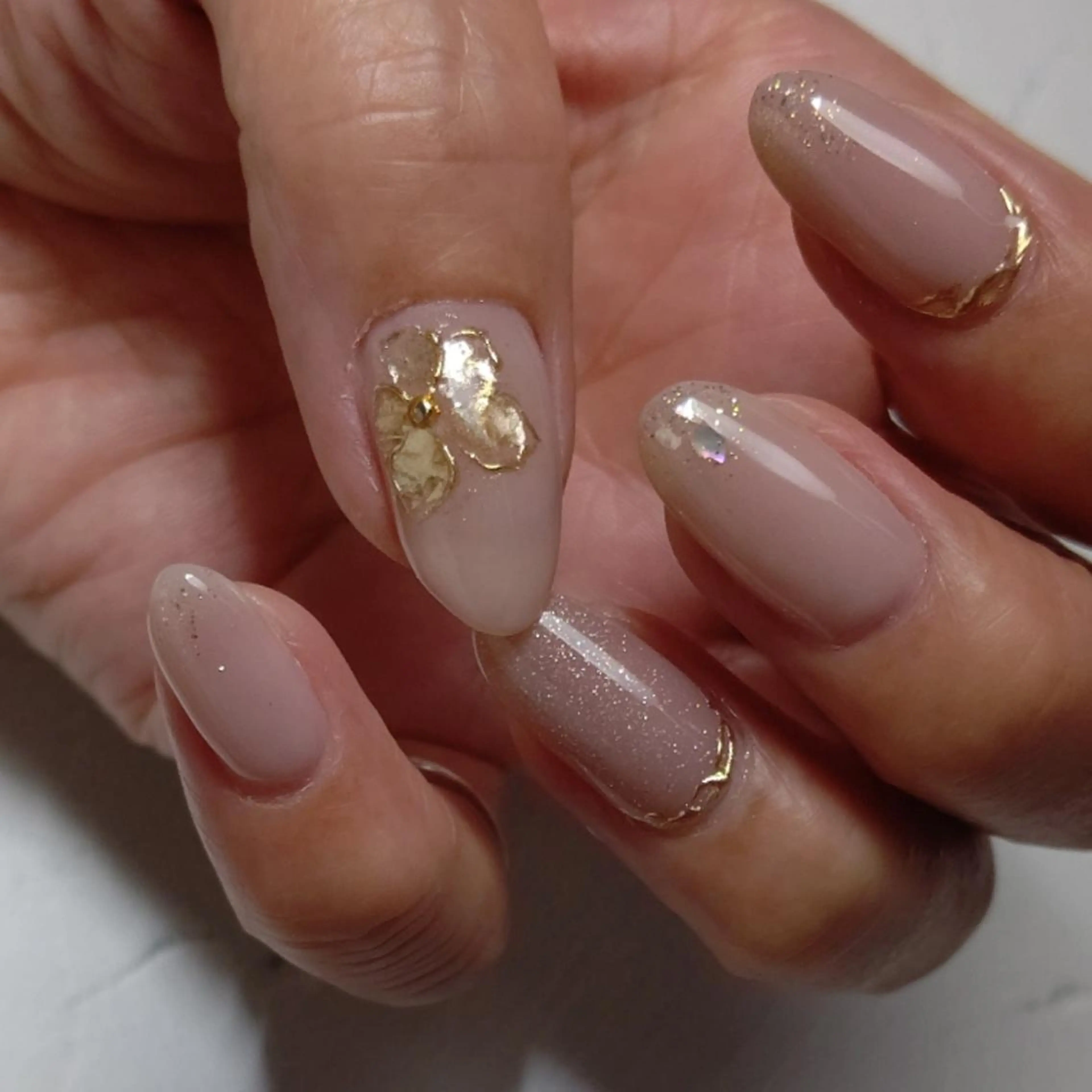 ネイル ラヴィアン ローズのネイルデザイン