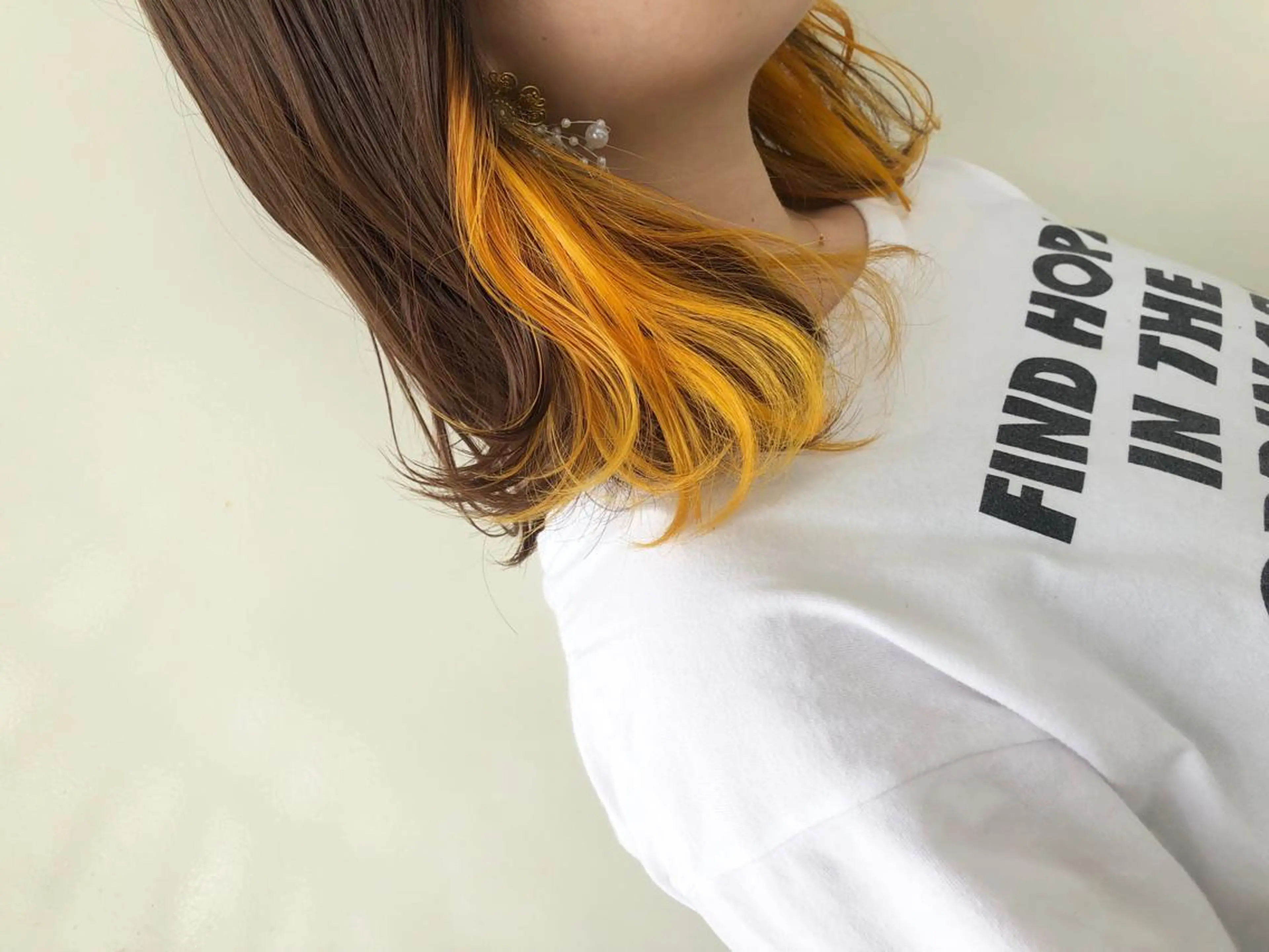 ミディアム カラー ANNA ／艶髪／ハイトーンのヘアスタイル