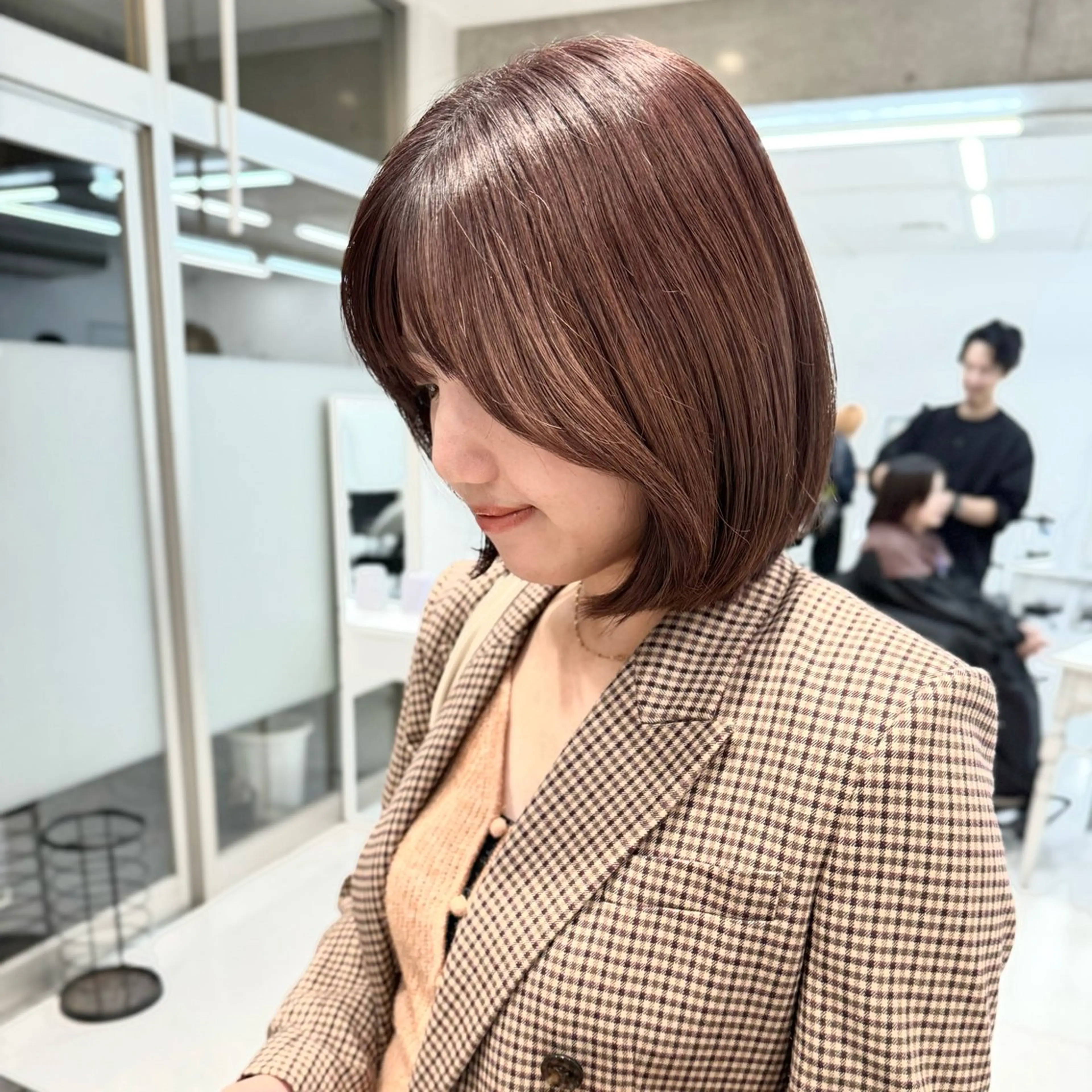 ミディアム カラー ベージュカラー ブラウンカラー ブラウンベージュ ボブ 会田有紀 /切りっぱなしボブのヘアスタイル