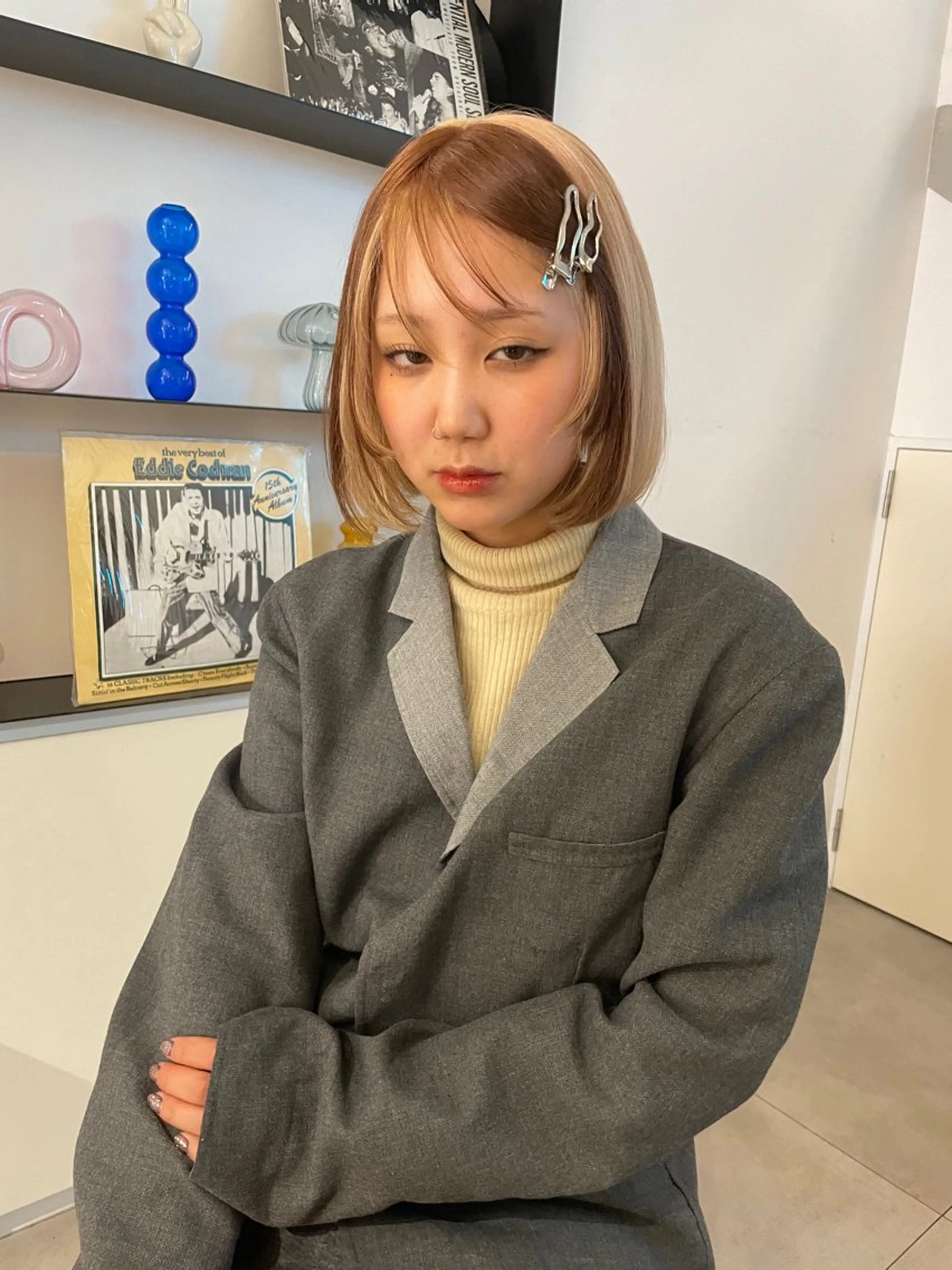 ショート カット ヘアカラー 🎀ボブ＋ハイトーン シュカ👶🏻のヘアスタイル