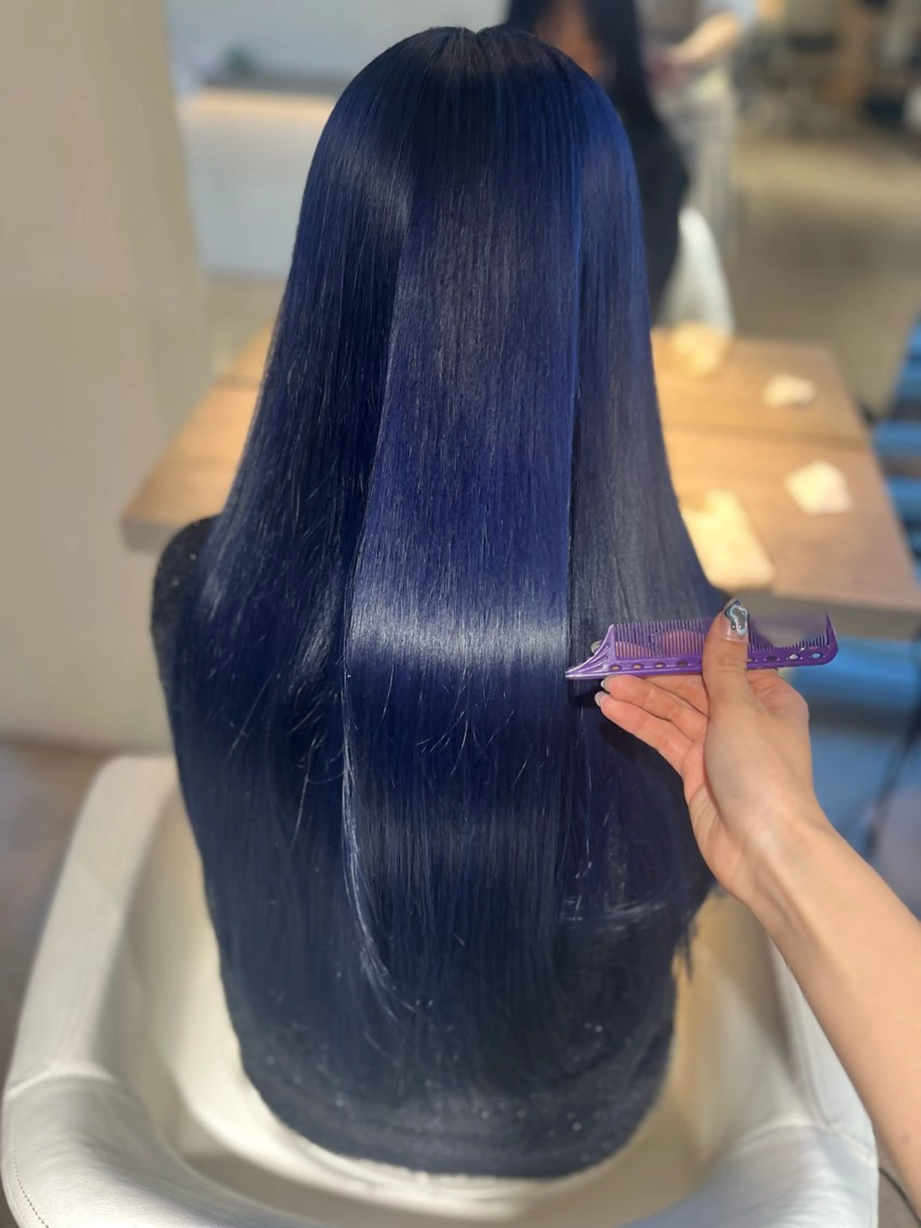 ロング カラー ブリーチ ケアブリーチ ハイトーンカラー ネイビーカラー 🦋🫧艶髪カラー 🫧🦋あいりのヘアスタイル