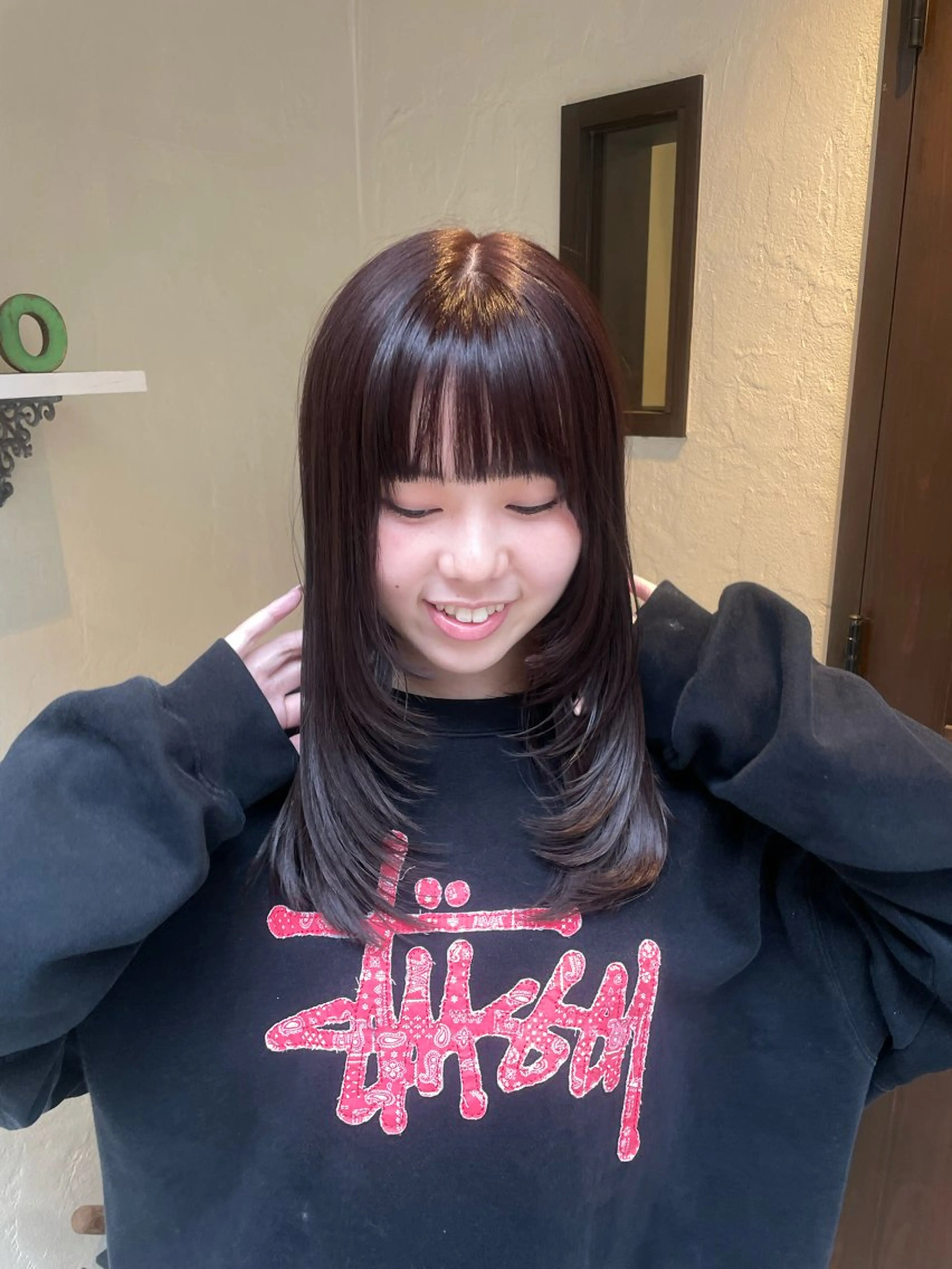 ロング カラー レイヤーカット カット ヘアカラー 大庭 萌瑚のヘアスタイル