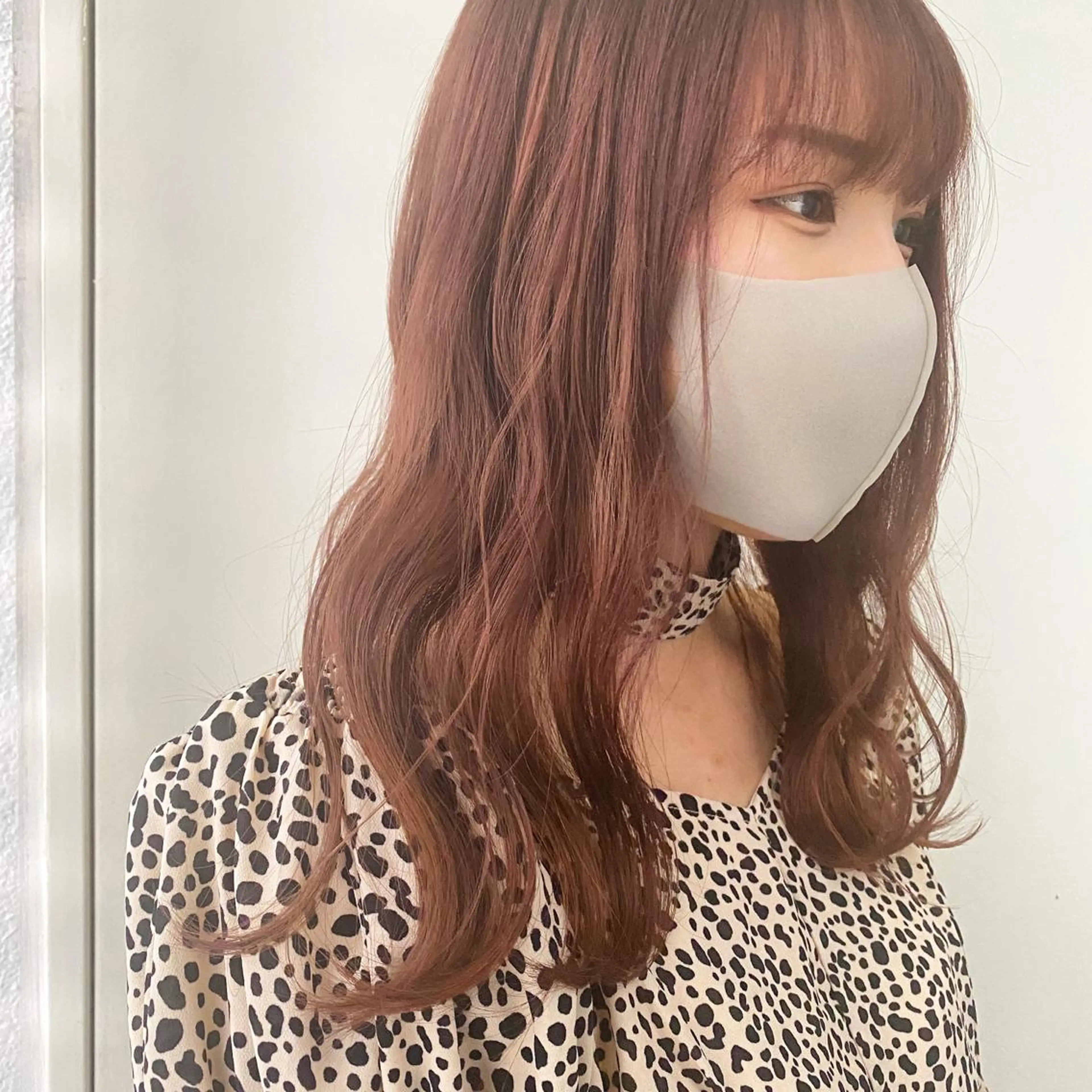 セミロング カラー 韓国ヘア顔周りカット 艶髪ベージュtamaのヘアスタイル