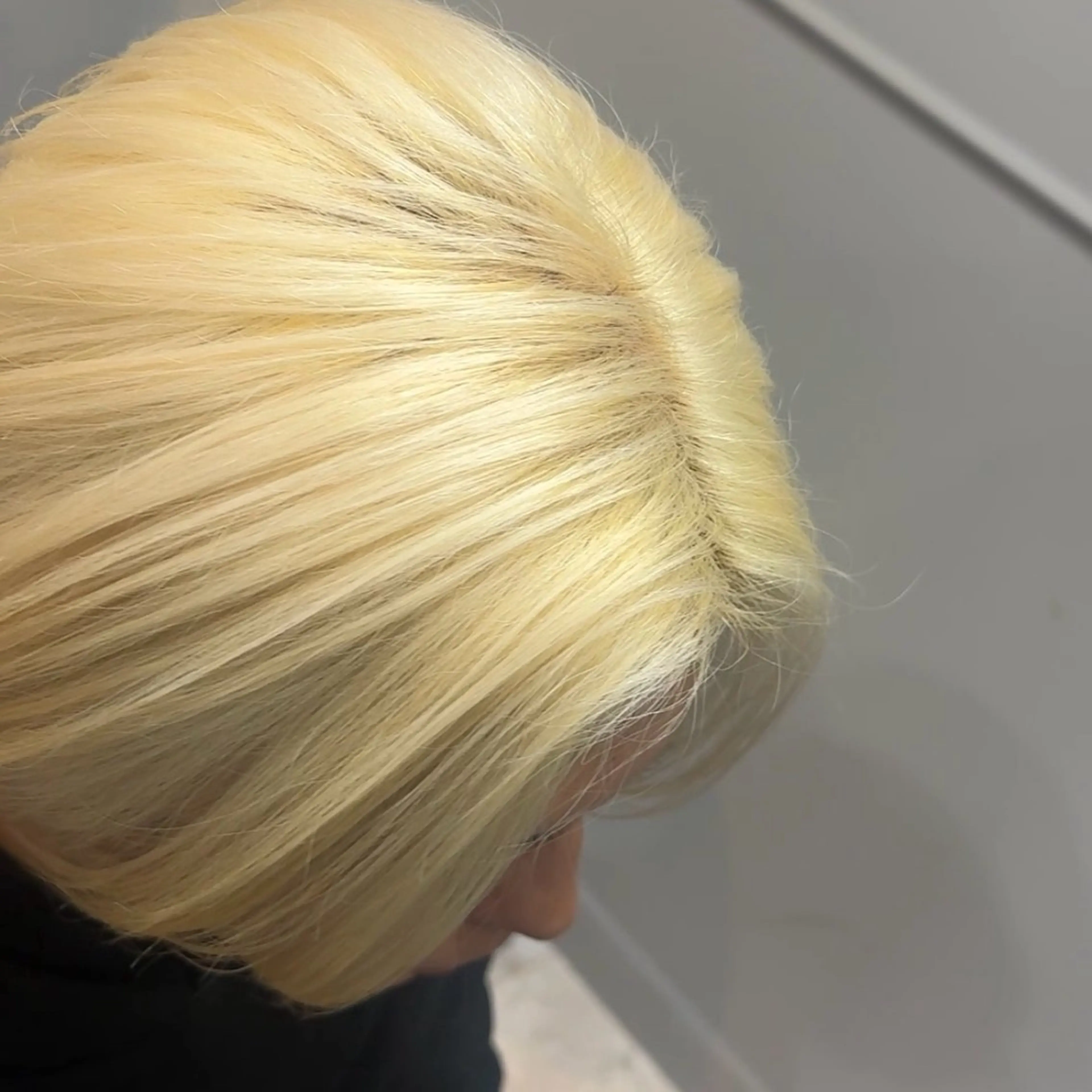 カラー メンズ メンズブリーチ ブリーチ ブロンド カット ヘアカラー ABEY LEVRAI所属・Miyabi.💋 ABEYLEVRAIのヘアスタイル