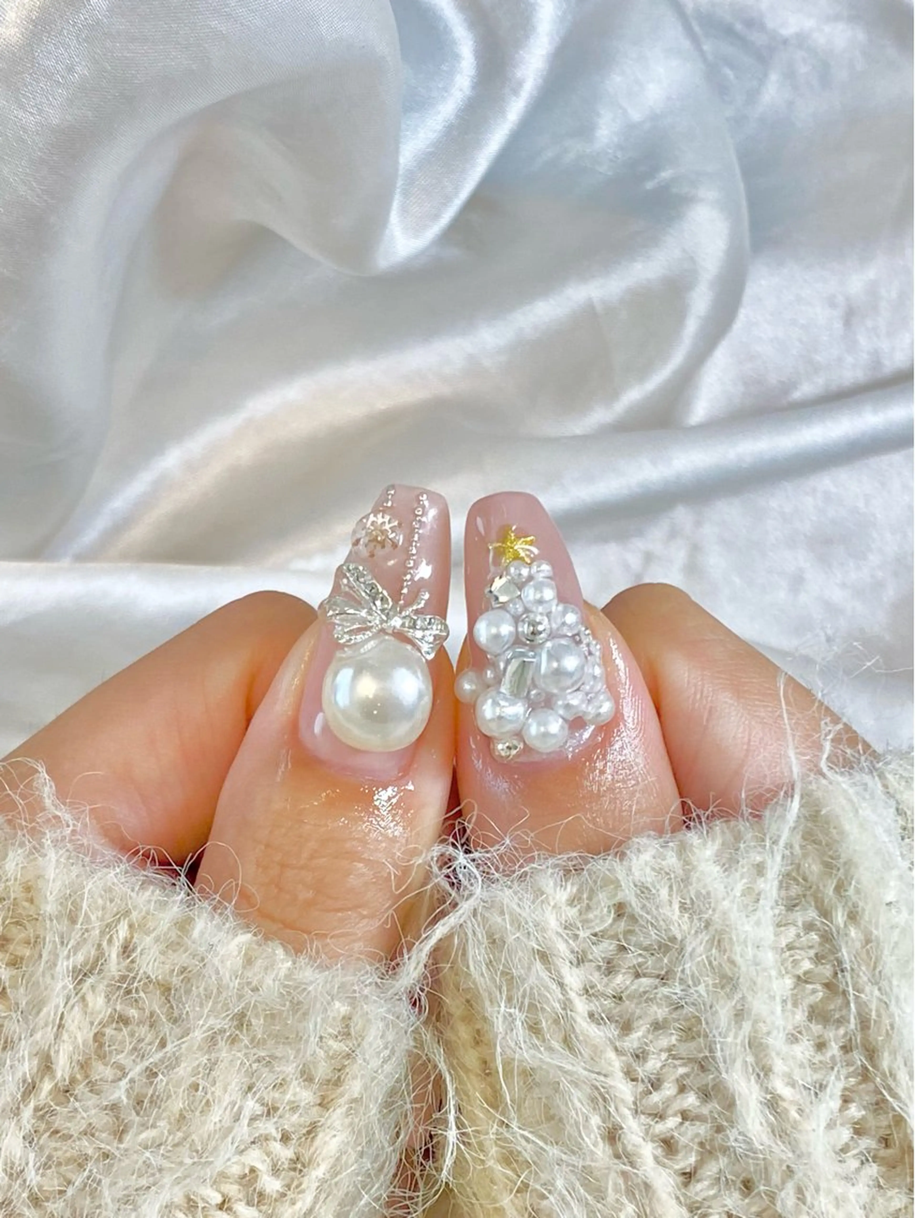 💎ビジューネイル2本【当店オフ4週間以内無料(他店オフ+3000円)】の写真