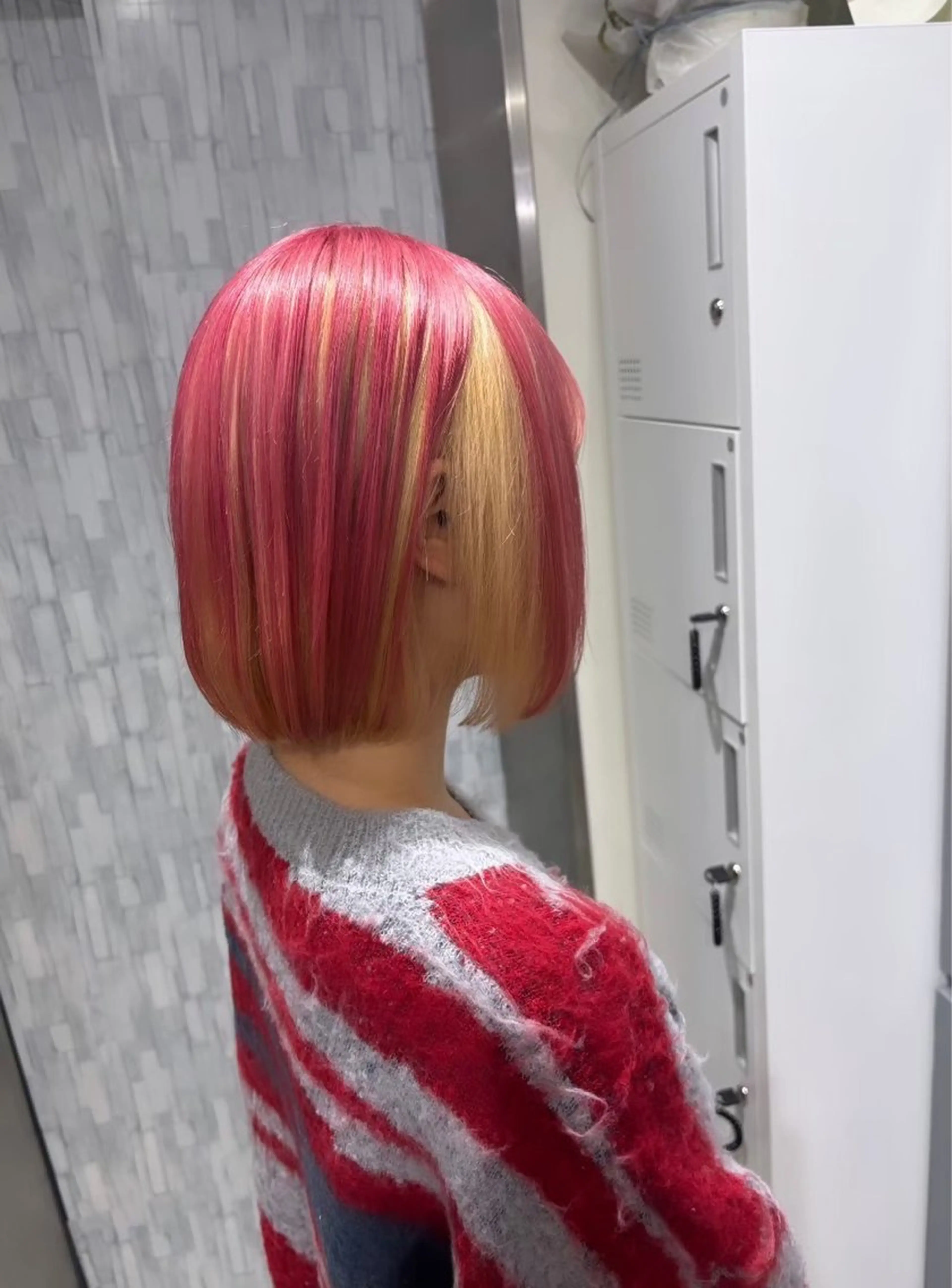 ショート 🐶カラー特化🌈 池袋/ハイトーン/陸のヘアスタイル