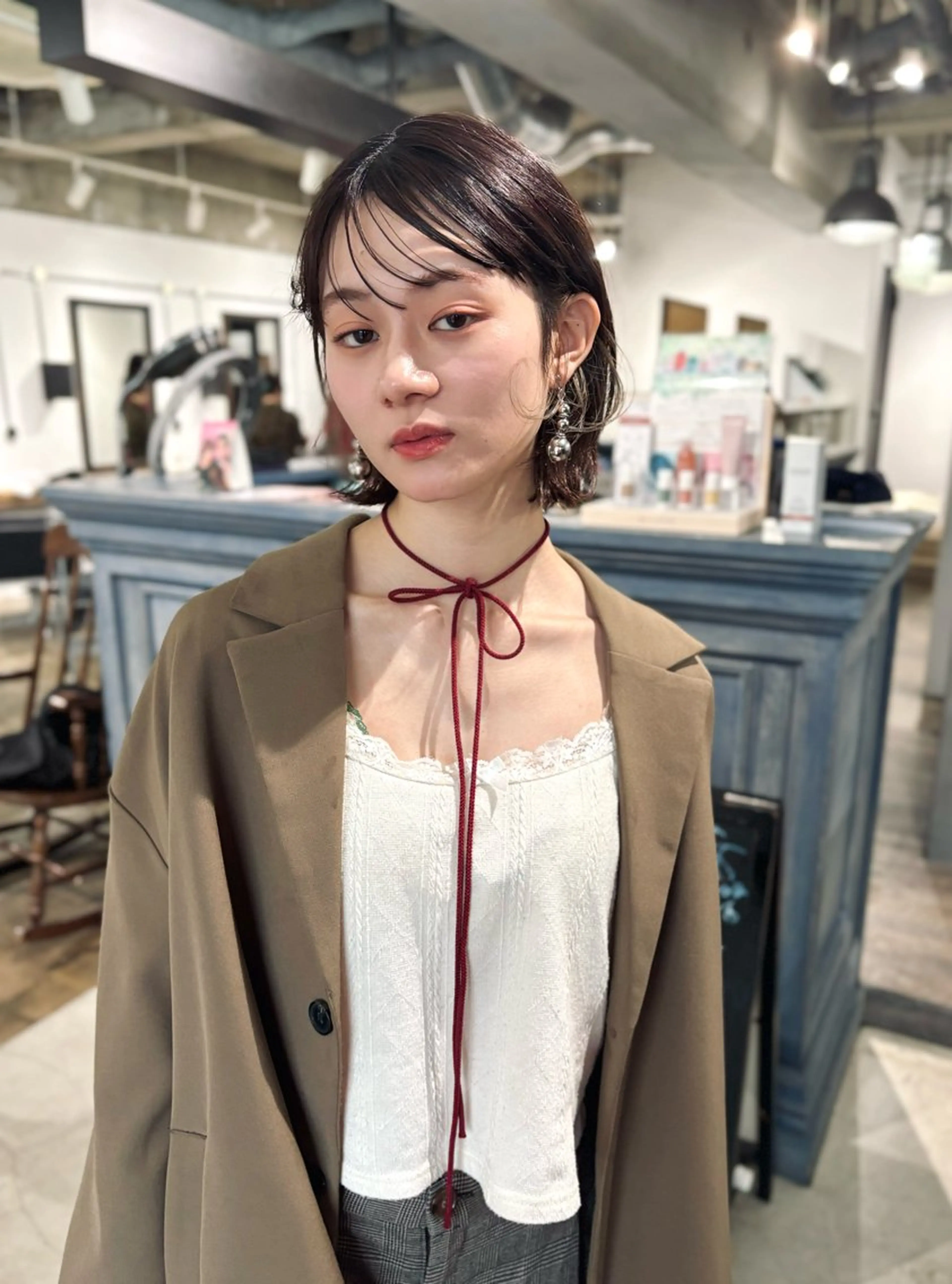 ショート カラー イヤリングカラー ボブ カット ヘアカラー トリートメント デザインパーマ 藤田和樹のヘアスタイル