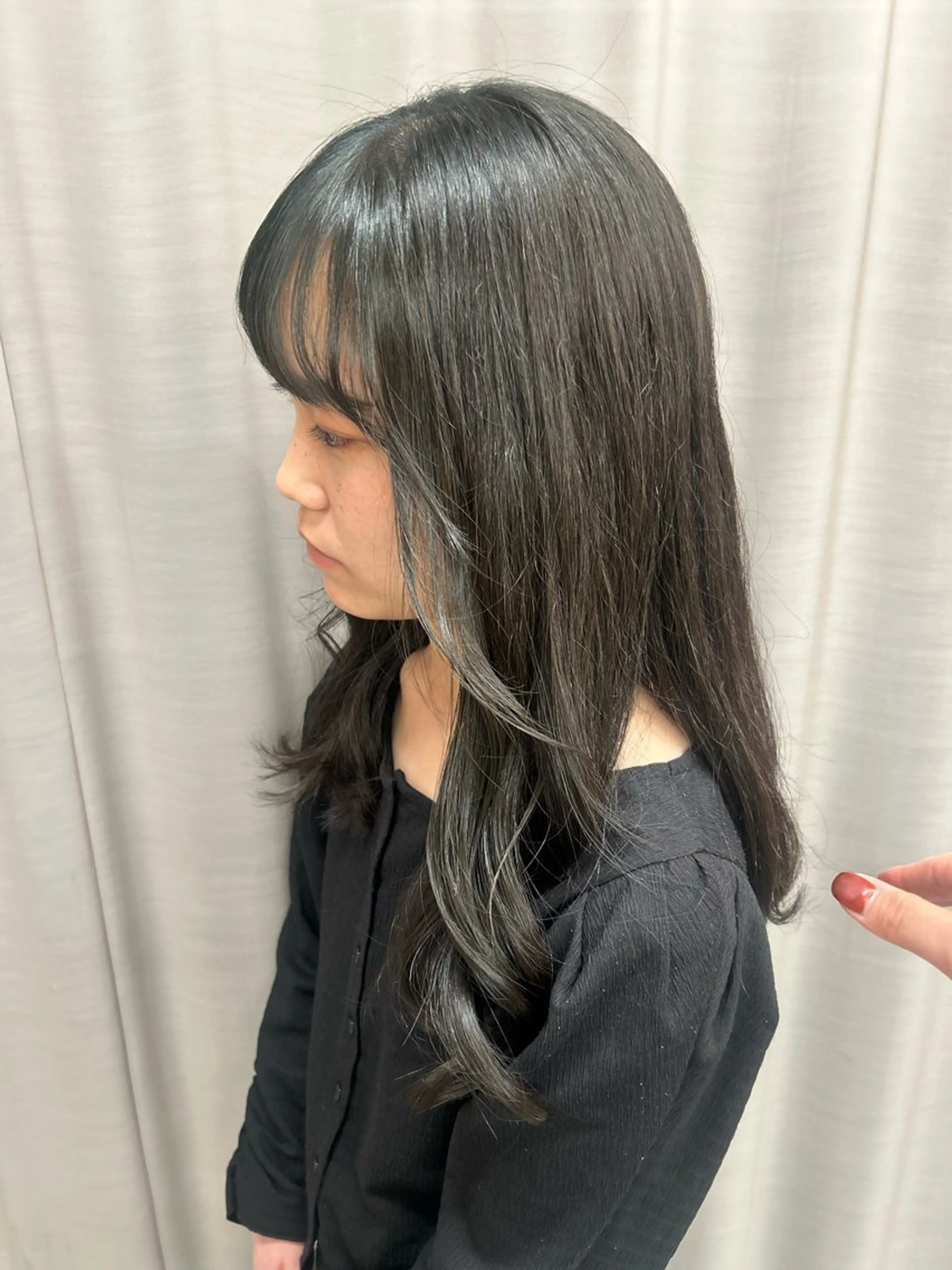 ロング ヘアカラー 新貝楓🌀 透明感カラーのヘアスタイル