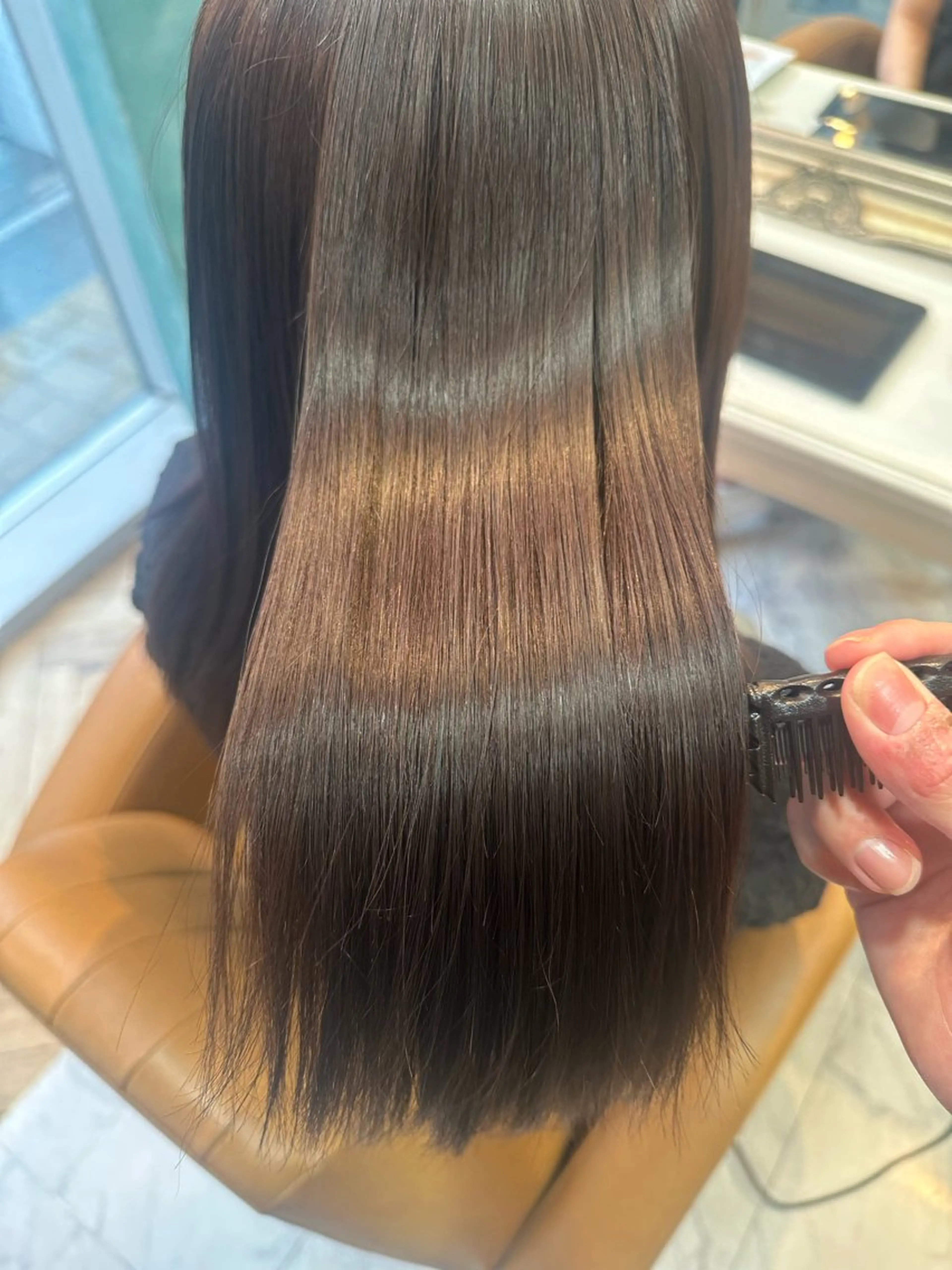 ロング 縮毛矯正 トリートメント レイヤー/透明感 カラー/縮毛/しおんのヘアスタイル