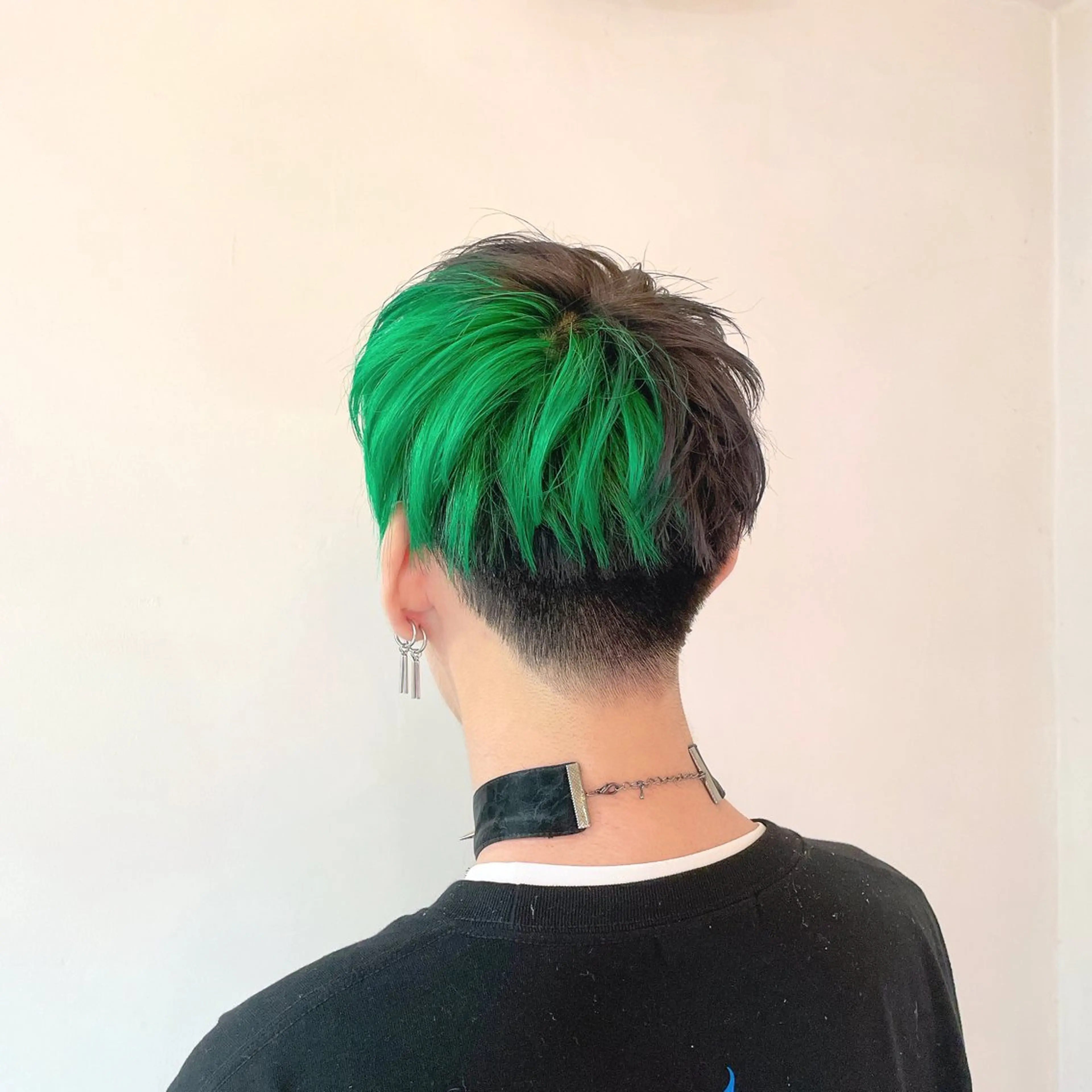 ショート カラー メンズ メンズバレイヤージュ メンズブリーチ メンズハイライト メンズハイトーン メンズインナーカラー ヘアカラー トリートメント デザインカラー 髪質改善Lilithのその他イメージ