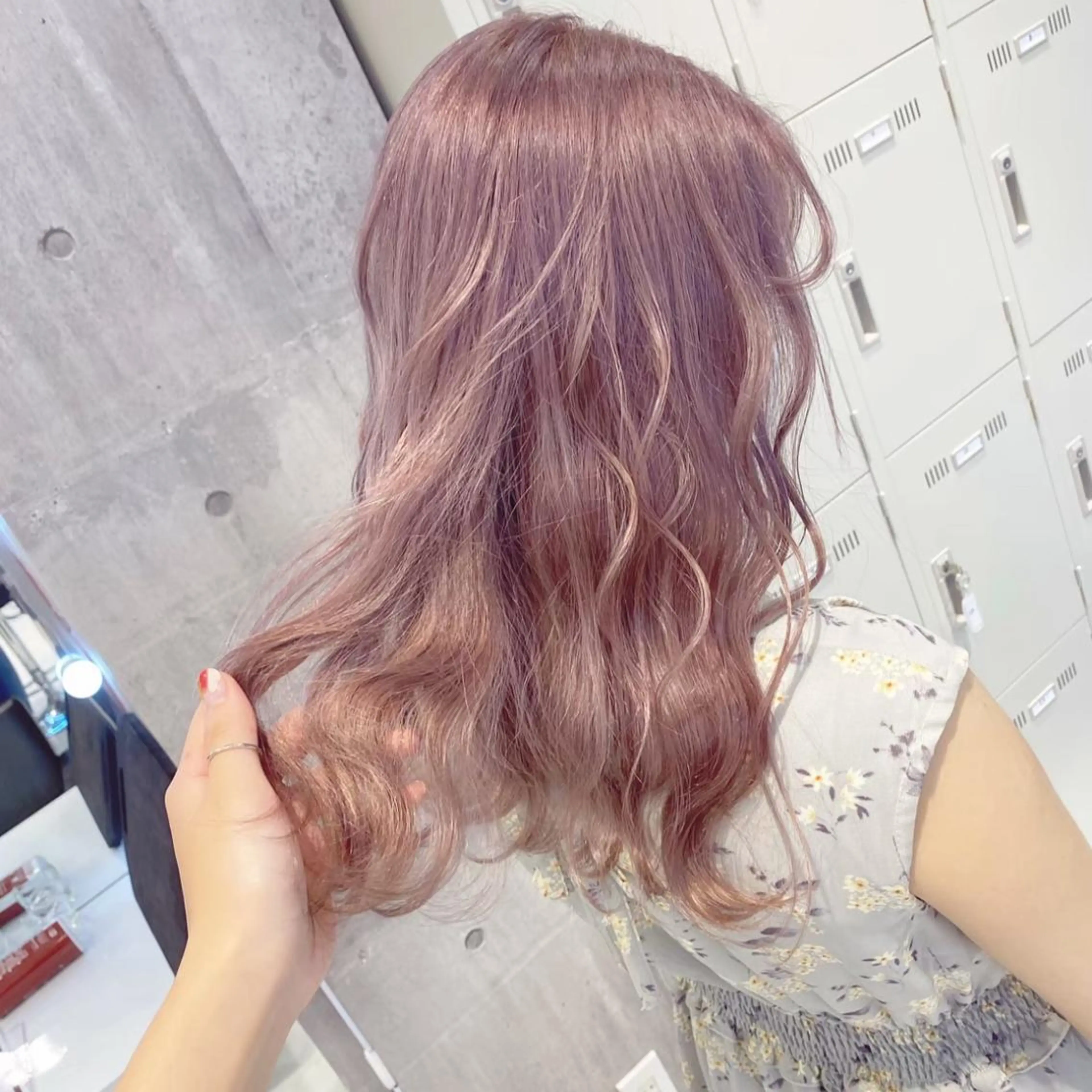 セミロング カラー ヘアアレンジ メンズ キッズ ヘアカラー トリートメント ヘアセット お悩み解決美容師 💐AMIのヘアスタイル