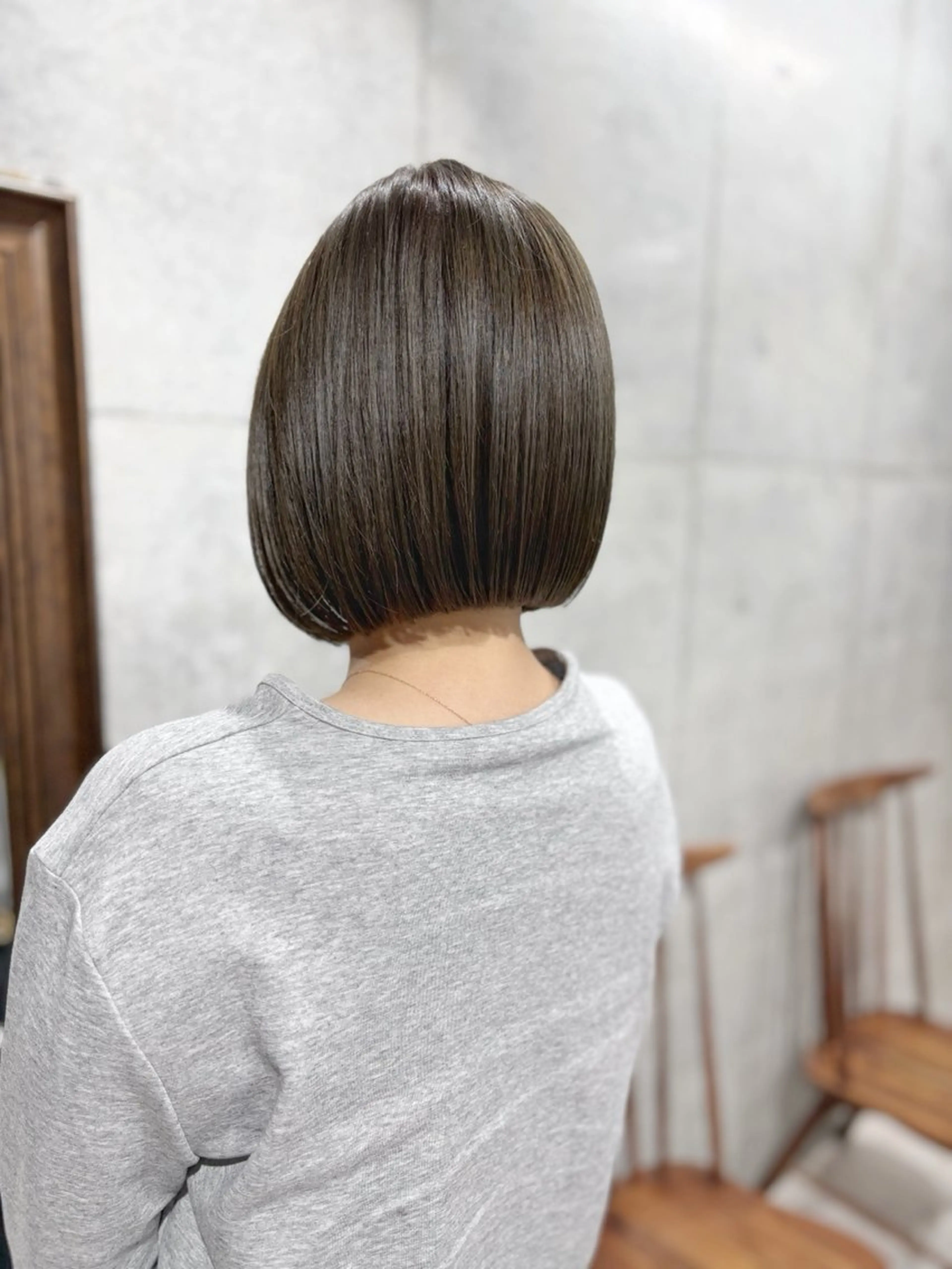 ショート カラー 切りっぱなしボブ グレージュ オリーブグレージュ オリーブグレー ボブ カット ヘアカラー トリートメント ボブ/ハイトーン 立川loose 下田のヘアスタイル