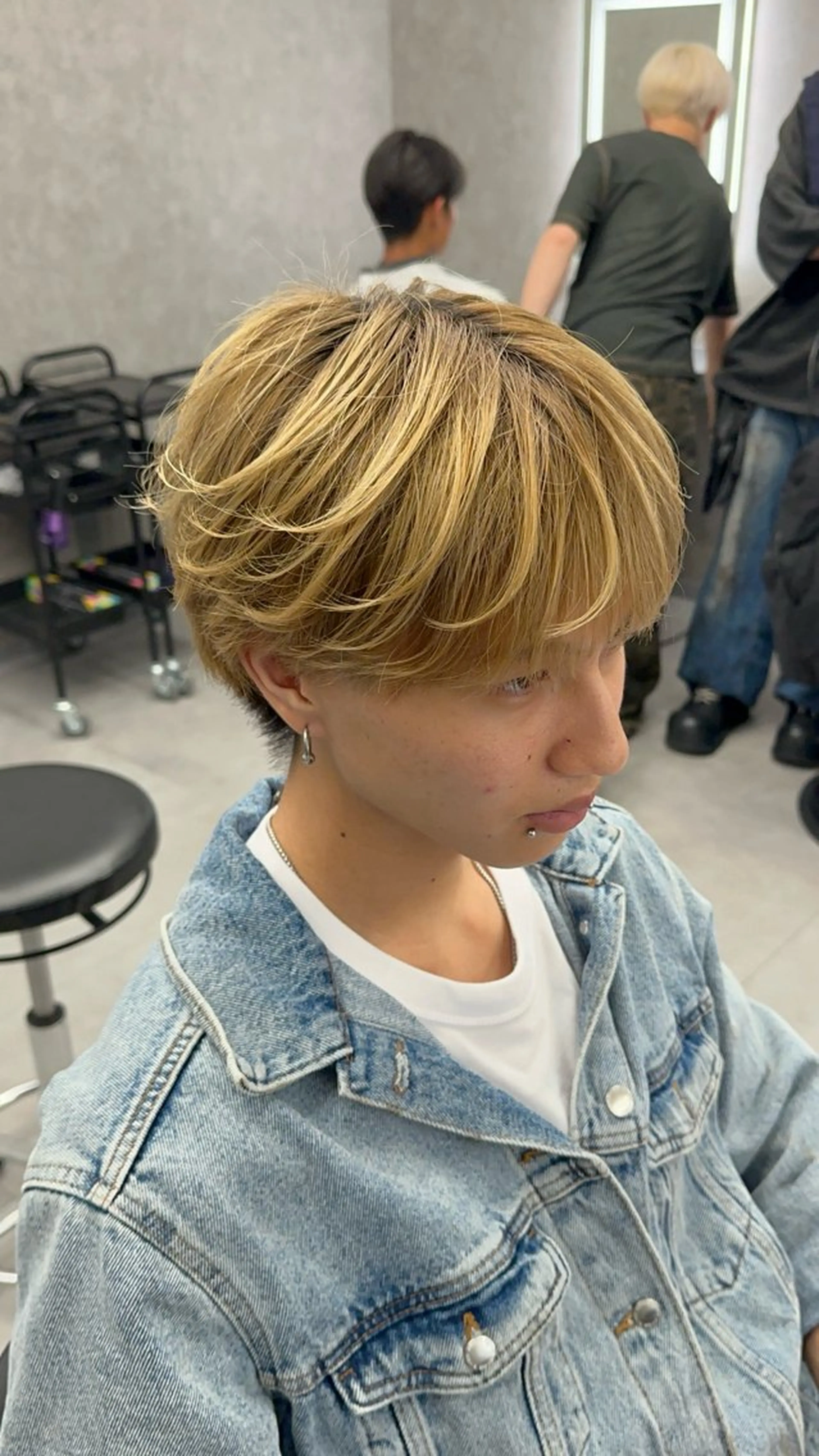 カラー パーマ メンズ メンズハイライト メンズメッシュ ハイライトカラー メッシュ ヘアカラー STANCE MEN'S公式のヘアスタイル