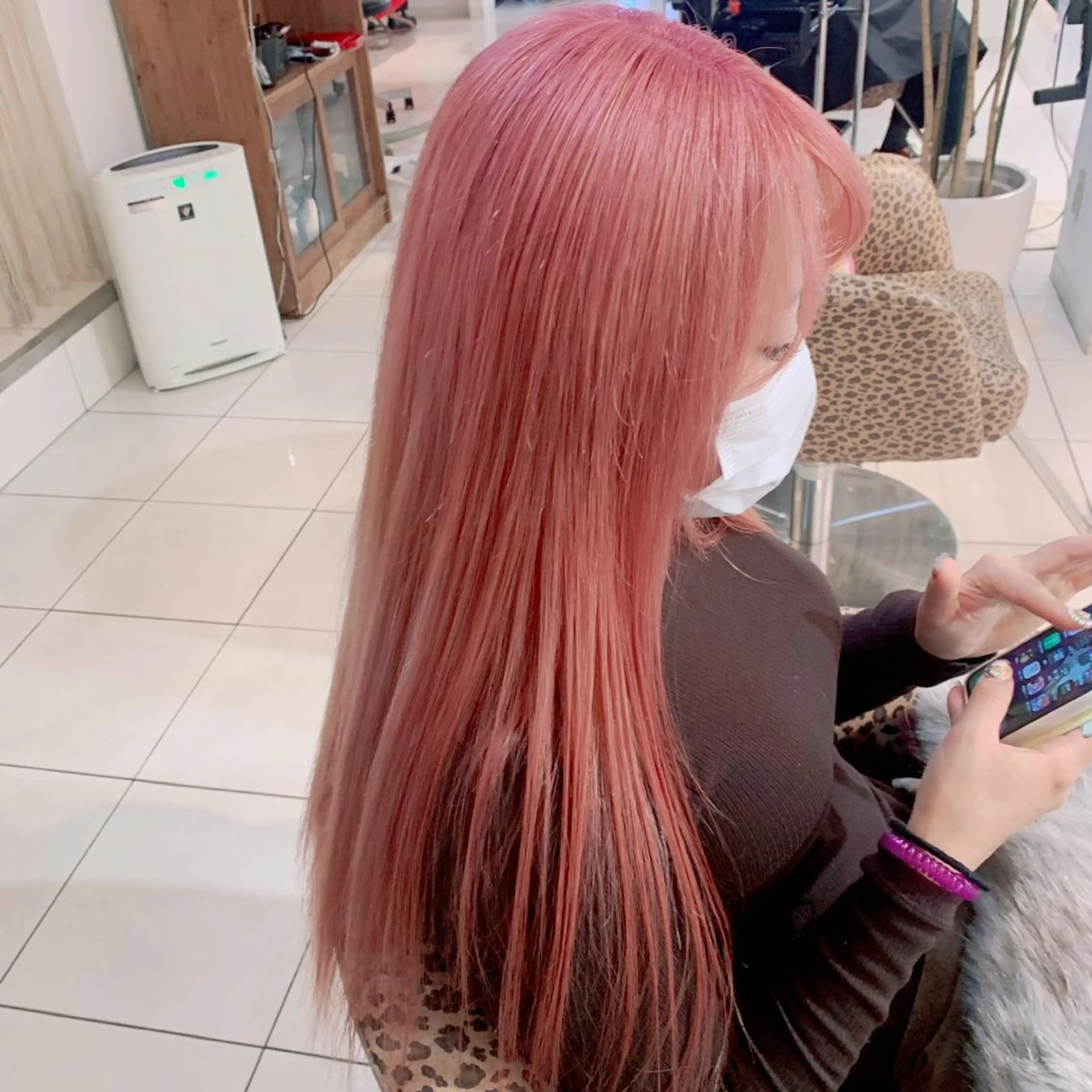 カラー I. NARUSEのヘアスタイル