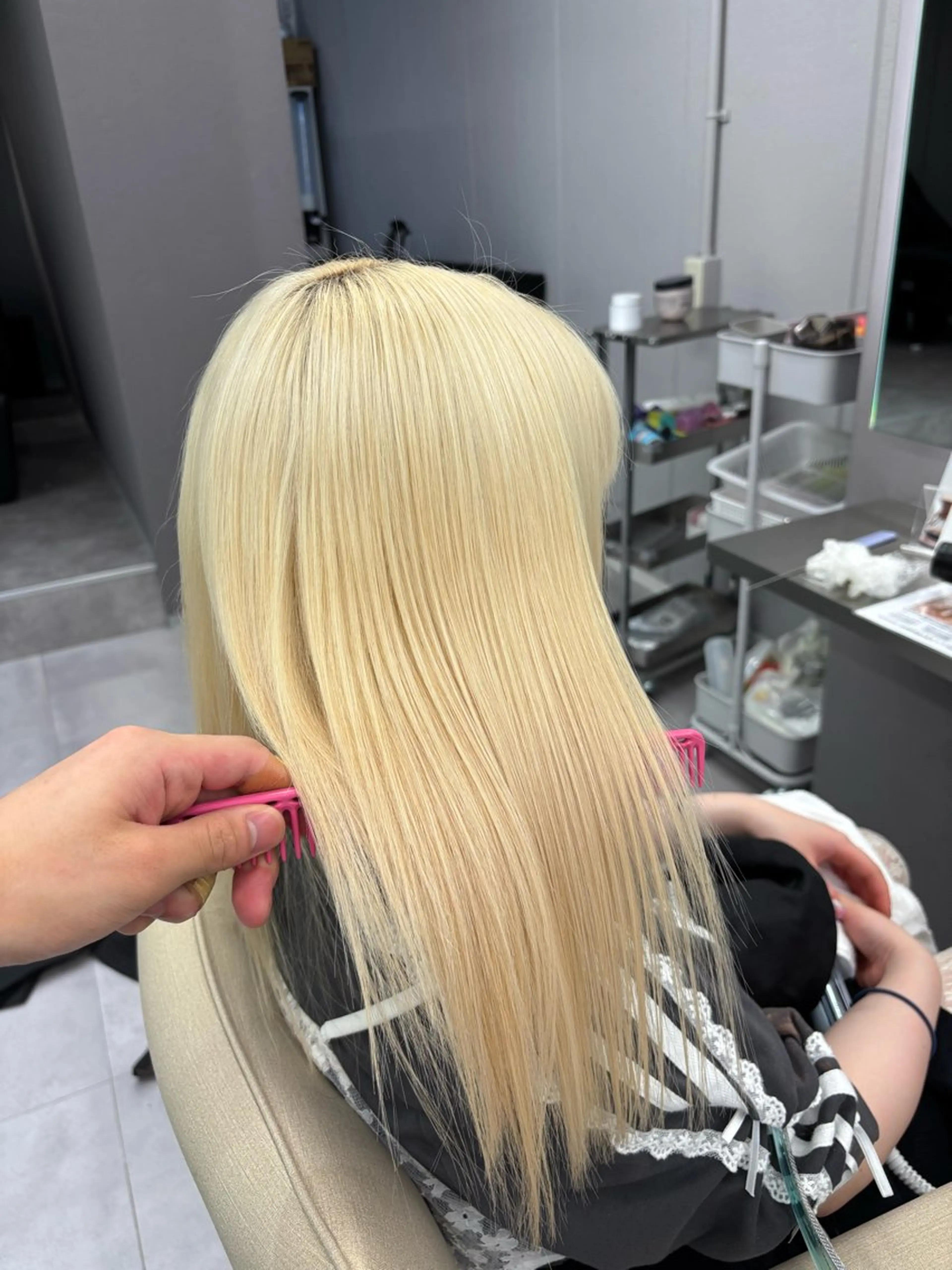 セミロング カラー ブリーチ ハイトーンカラー 髪質改善 トリートメント ヘアカラー トリートメント 名古屋/デザイン/ ブリーチ/松井亮磨のヘアスタイル