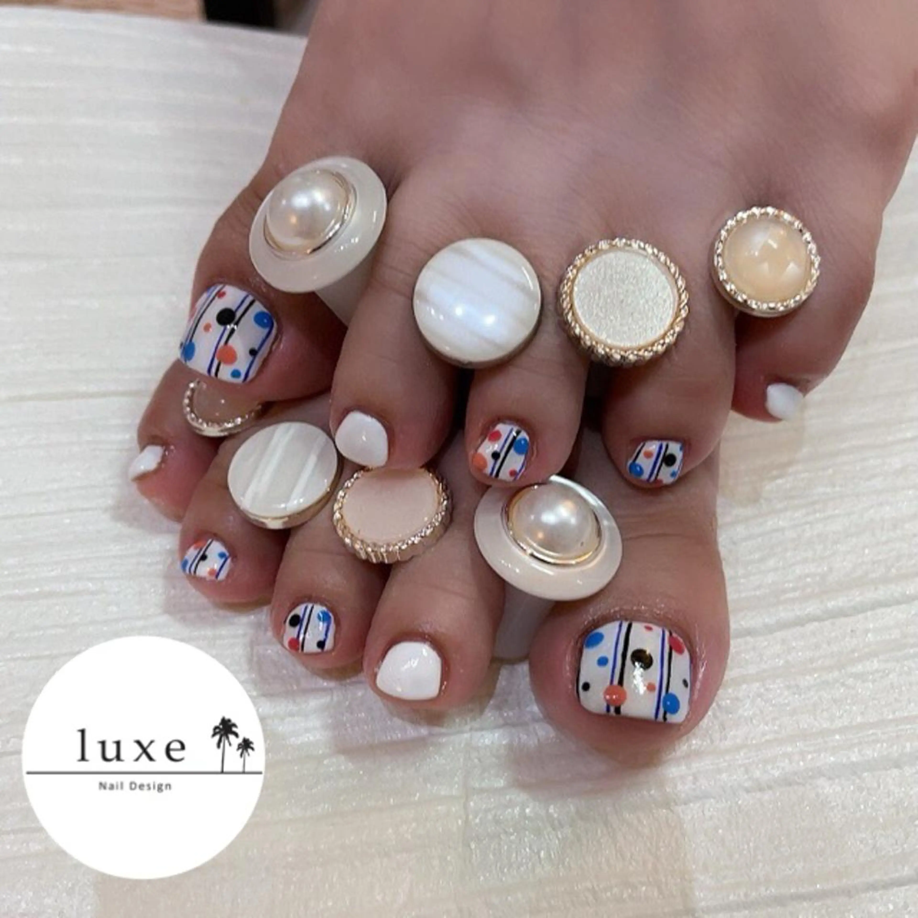 ネイル フットネイル luxe NailDesignのネイルデザイン