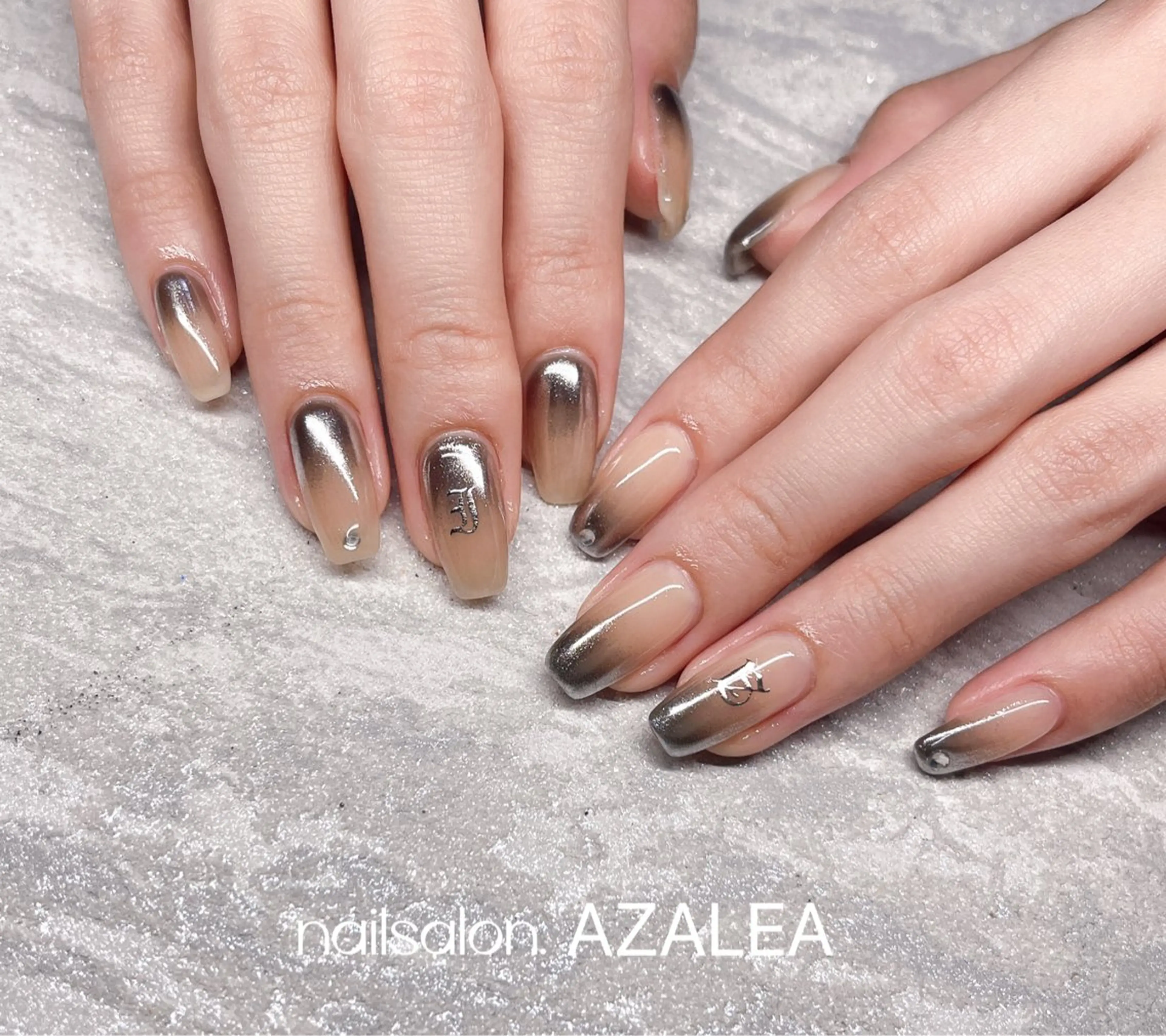 ネイル R inのネイルデザイン