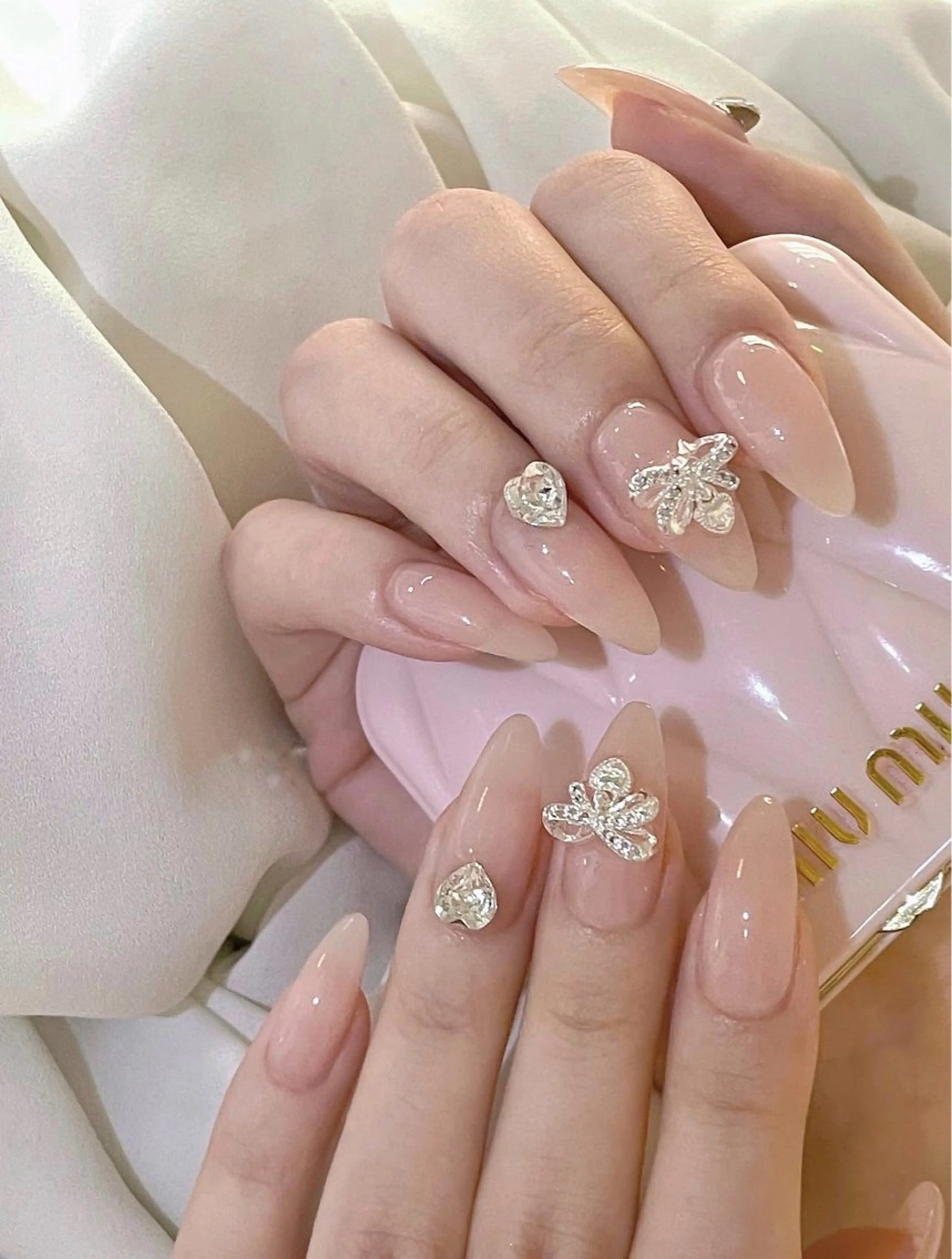 ネイル 長さ出し ジェルネイル 韓国ネイル マグネットネイル 持ち込み ハンドネイル sora ❄️のネイルデザイン