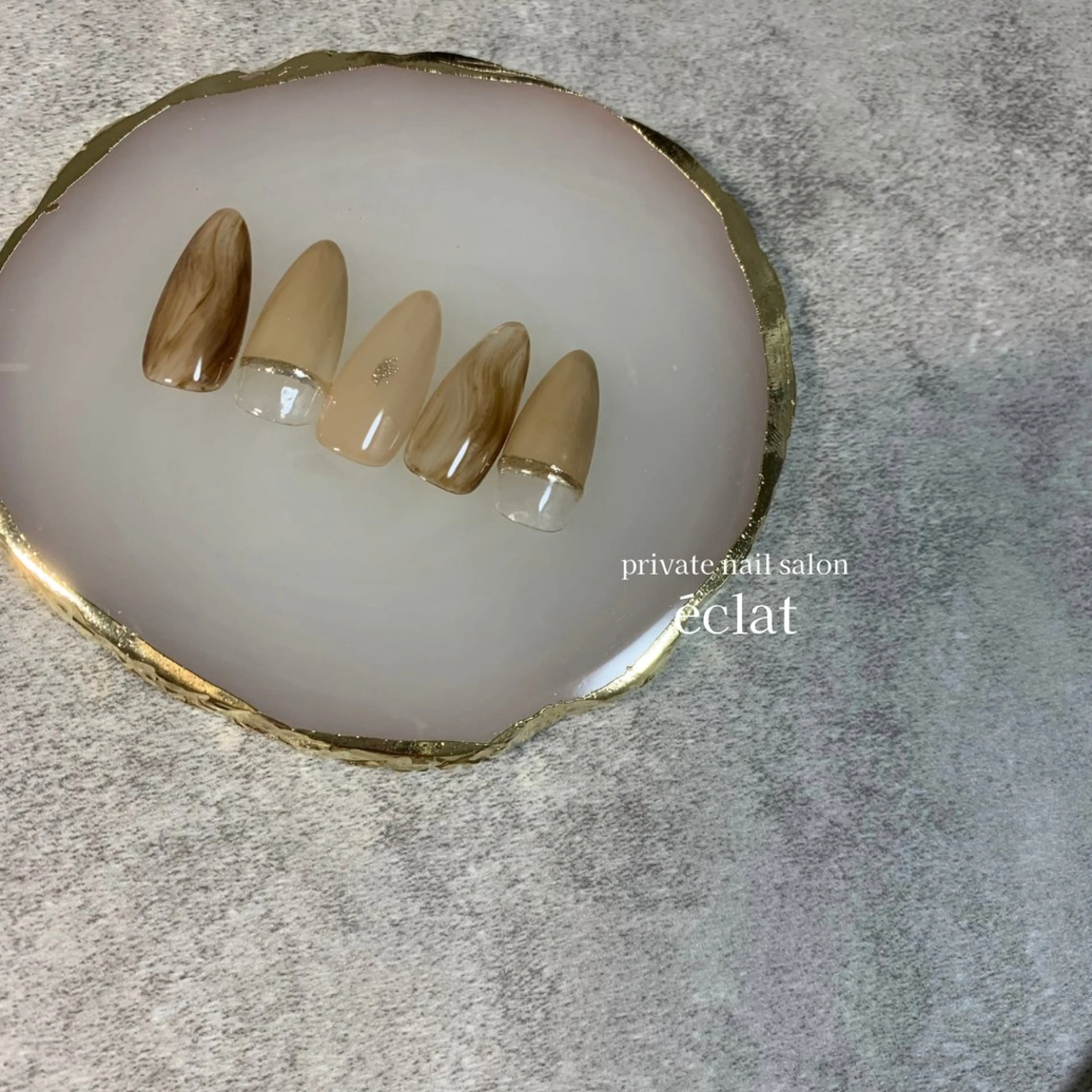 ネイル ニュアンスネイル 冬ネイル nailsalon éclatのネイルデザイン