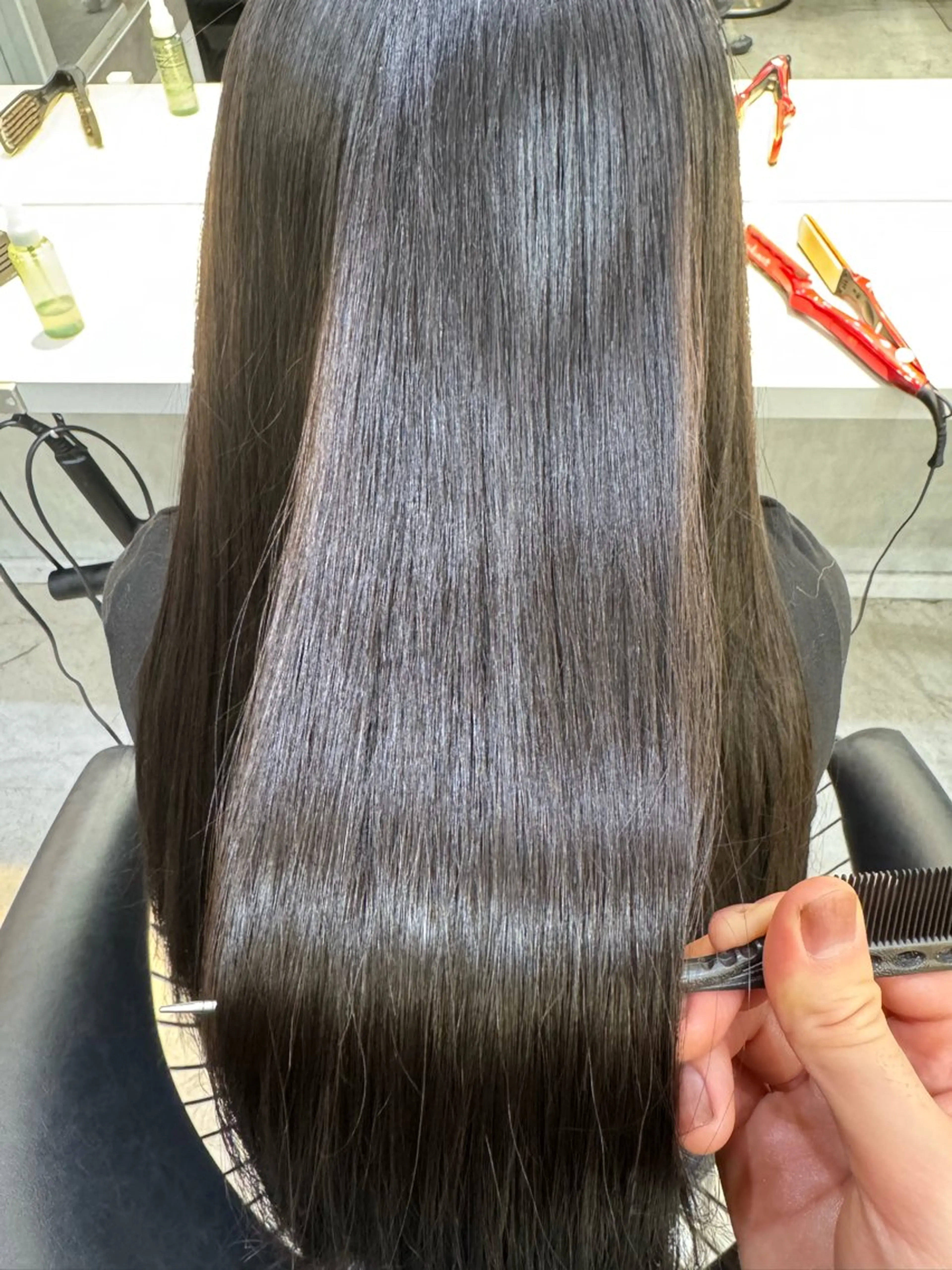 ロング 縮毛矯正 トリートメント レイヤー｜ 大石晴也🦋のヘアスタイル