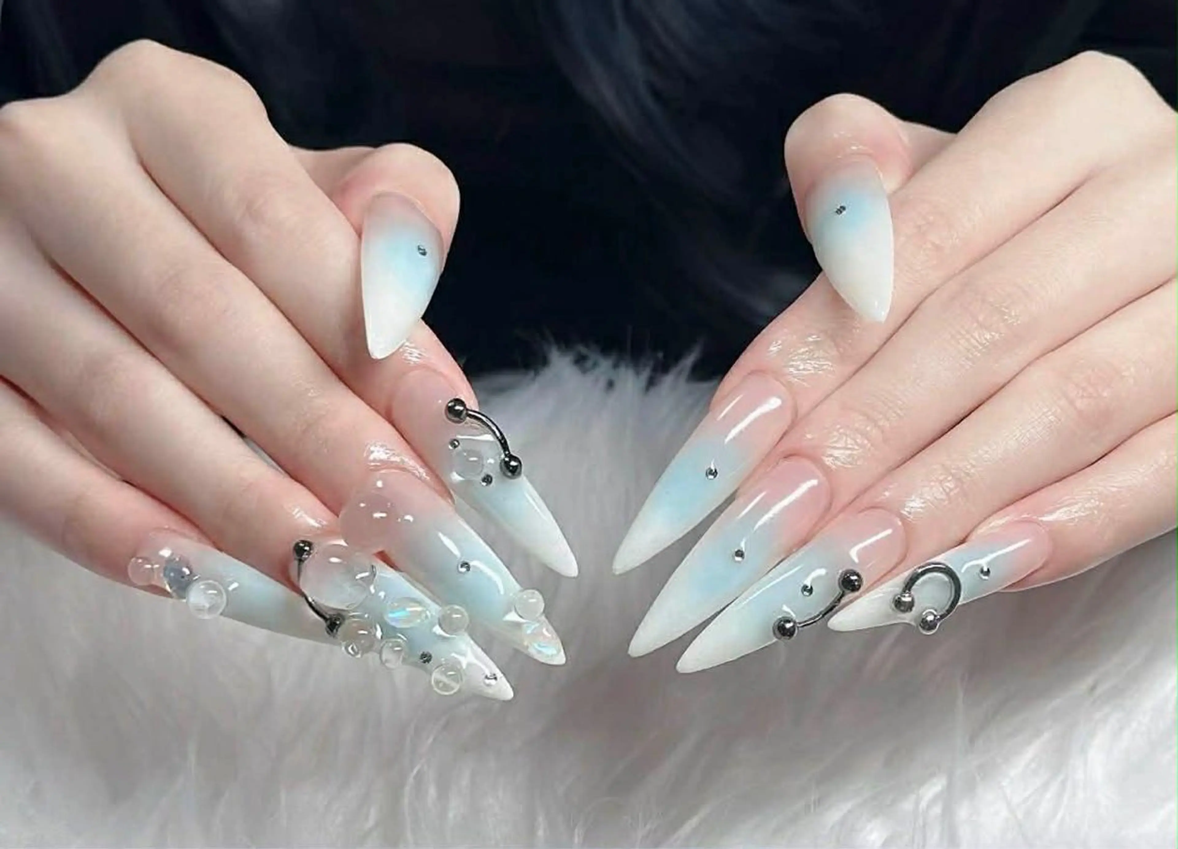 ネイル アートネイル ボルドー フレンチネイル ジェルネイル 氷ネイル・うるうるネイル ハンドネイル Julie Nails所属・Nguyenthuy Linhのネイルデザイン