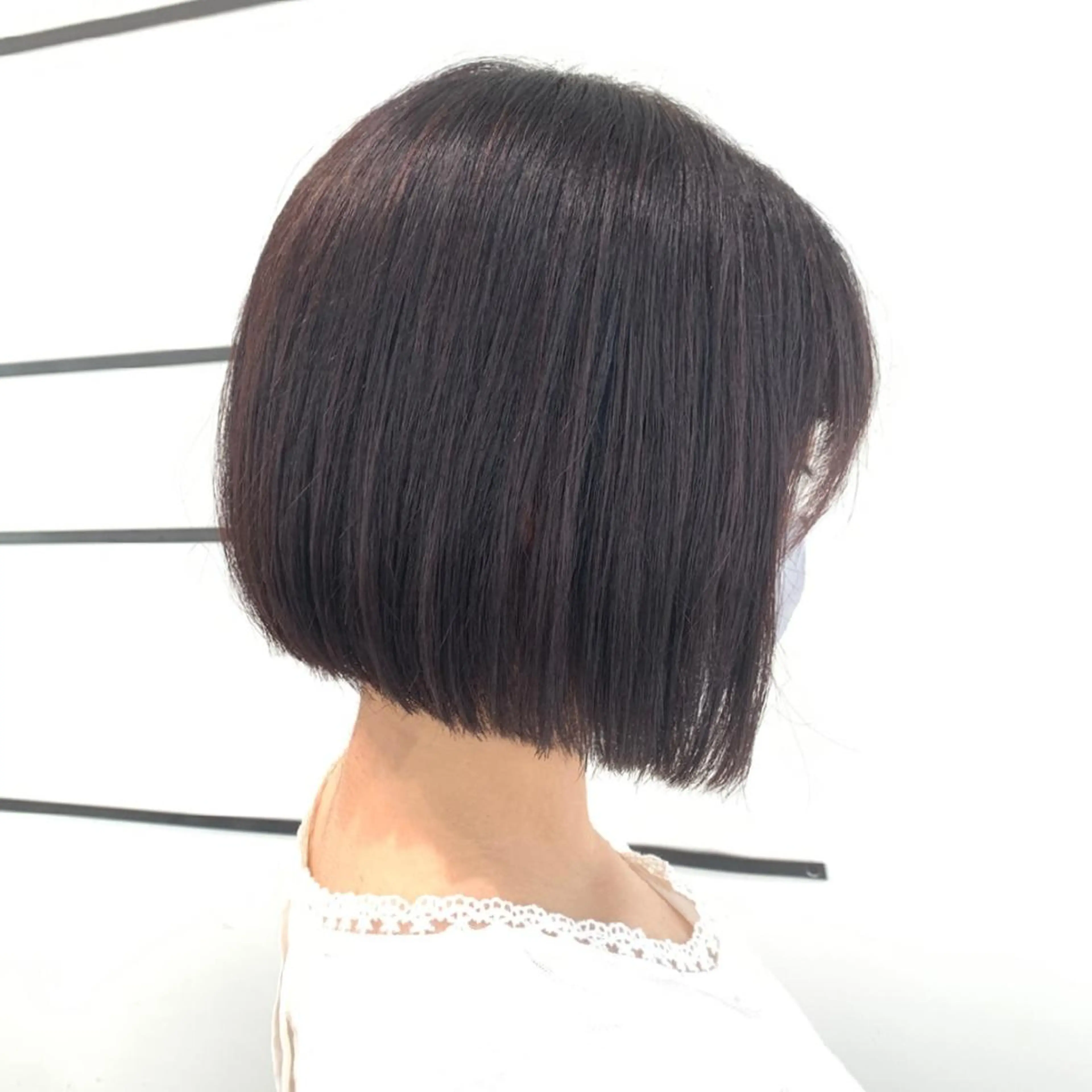 ショート カラー 切りっぱなしボブ ボブ salowin新宿三丁目店所属・🖤小顔ボブ/ウルフ レイヤー🖤山本諒のヘアスタイル