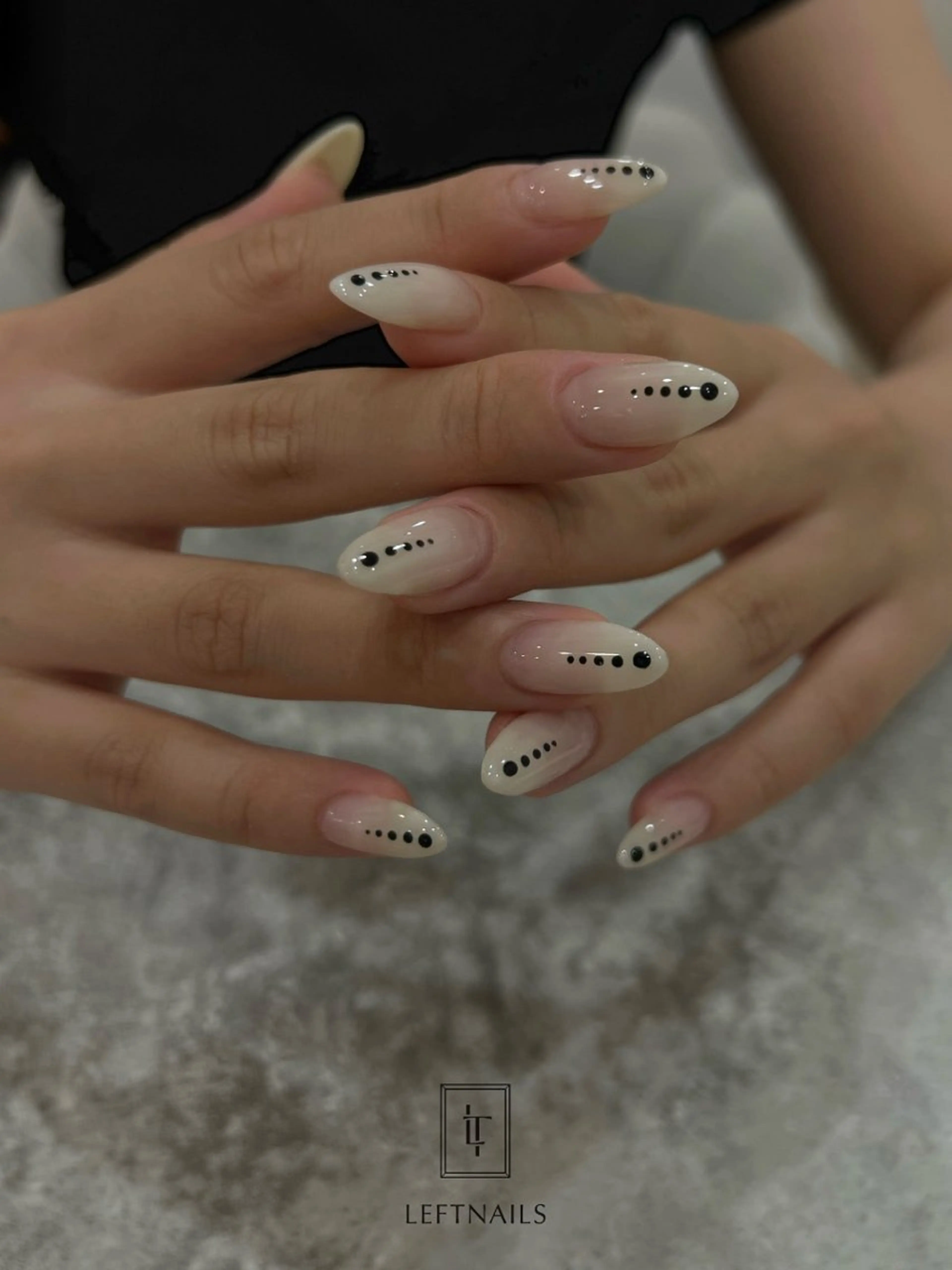 ネイル ハンドネイル LEFTNAILS フィルインニュアンスのネイルデザイン