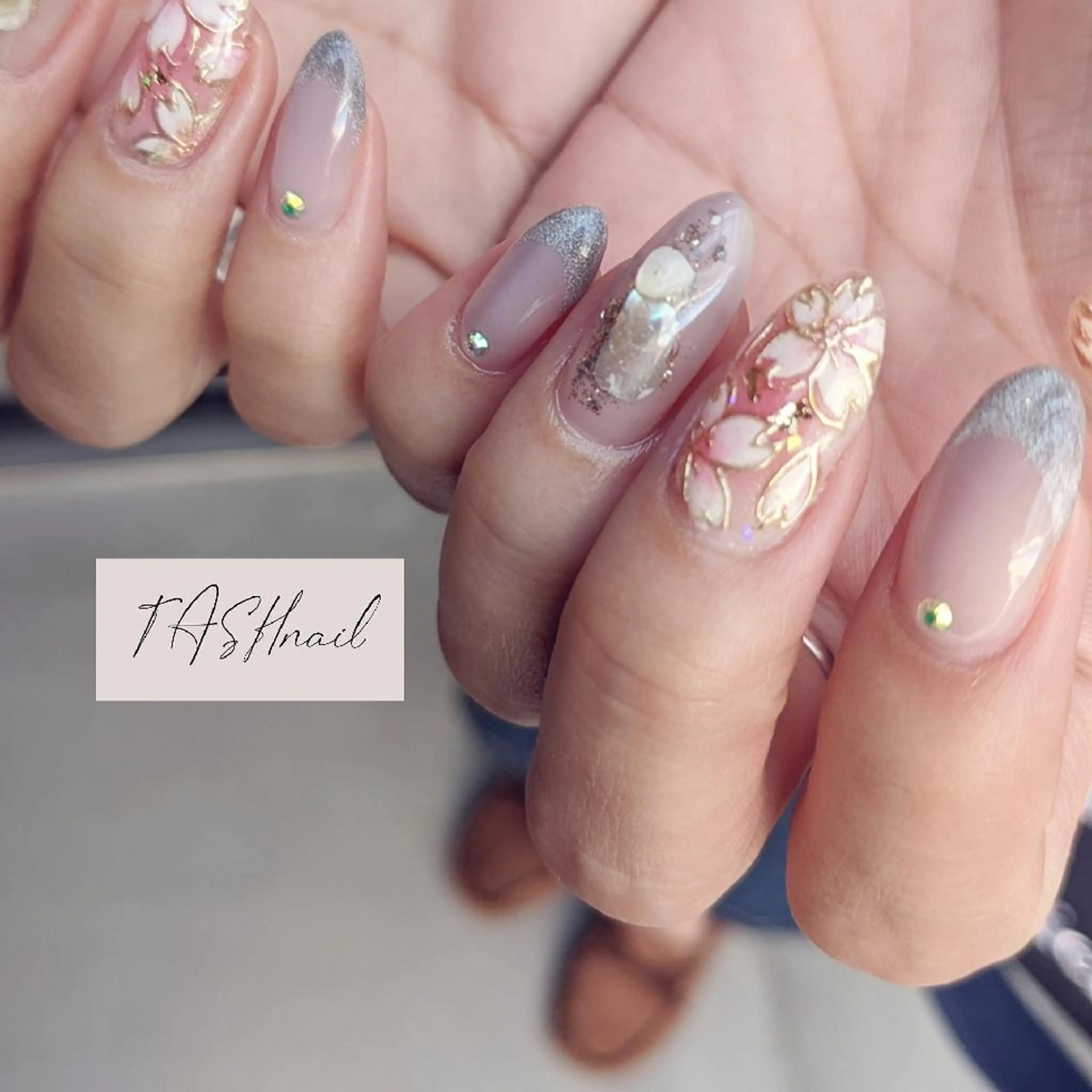 ネイル TASH nailのネイルデザイン