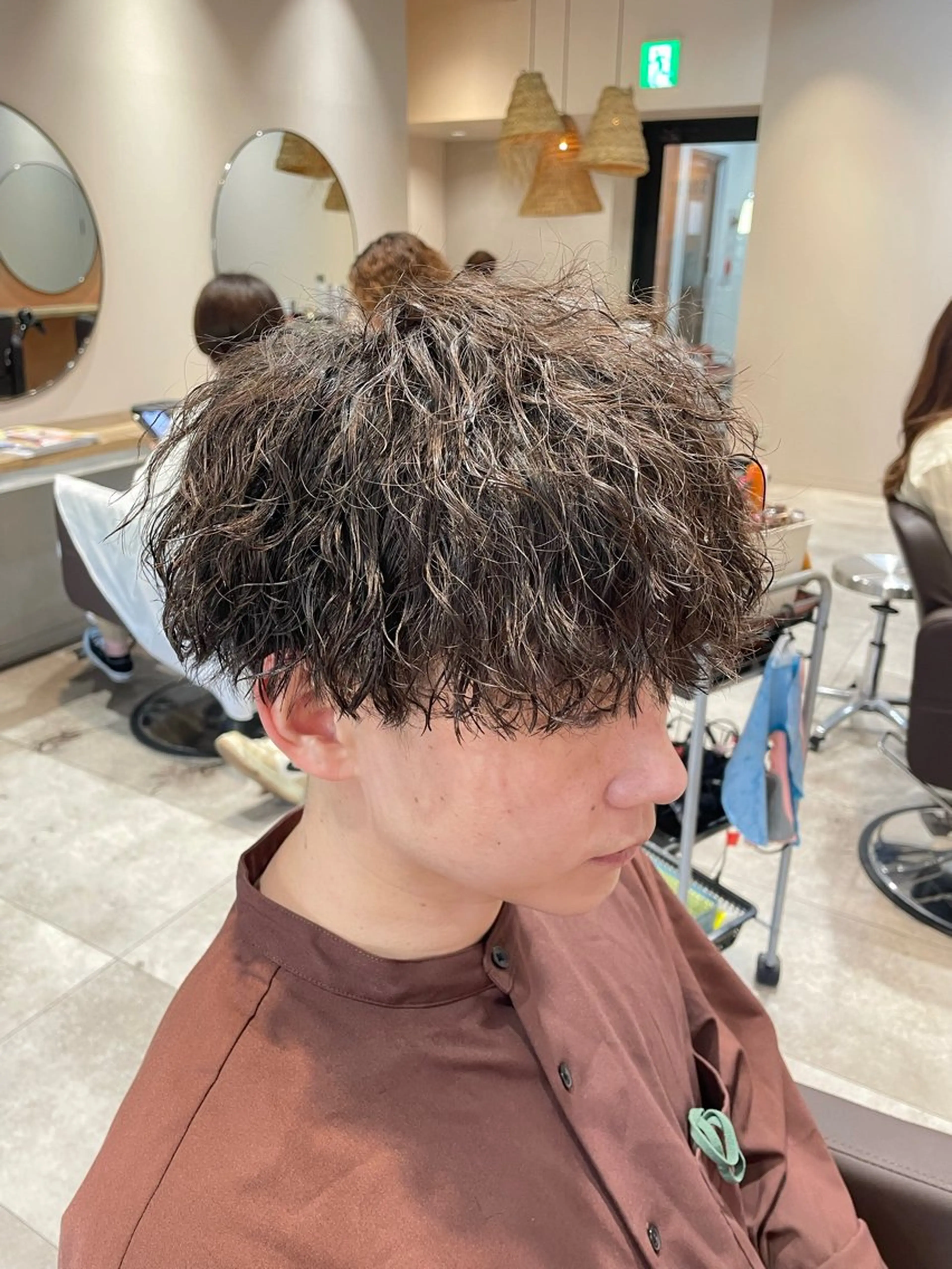 特別価格‼️カット+特殊パーマ（ツイスト、ツイスパ、波巻きパーマ）+表面補修トリートメントの写真