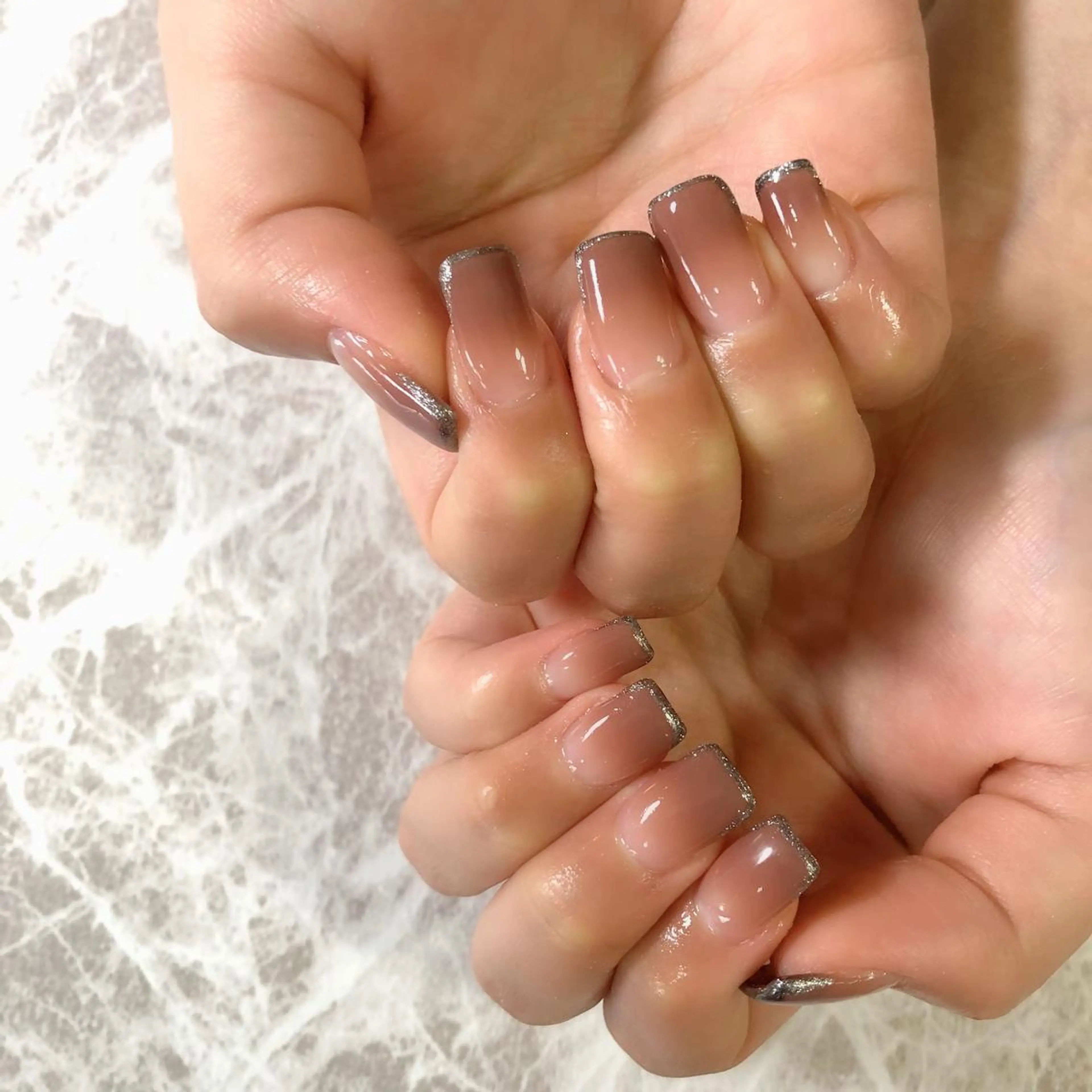 ネイル フットネイル フレンチネイル ジェルネイル ラメ(グリッター) ラメグラデーション NEO Beauty Salon所属・𝐍𝐄𝐎 𝐉𝐔𝐑𝐈のネイルデザイン