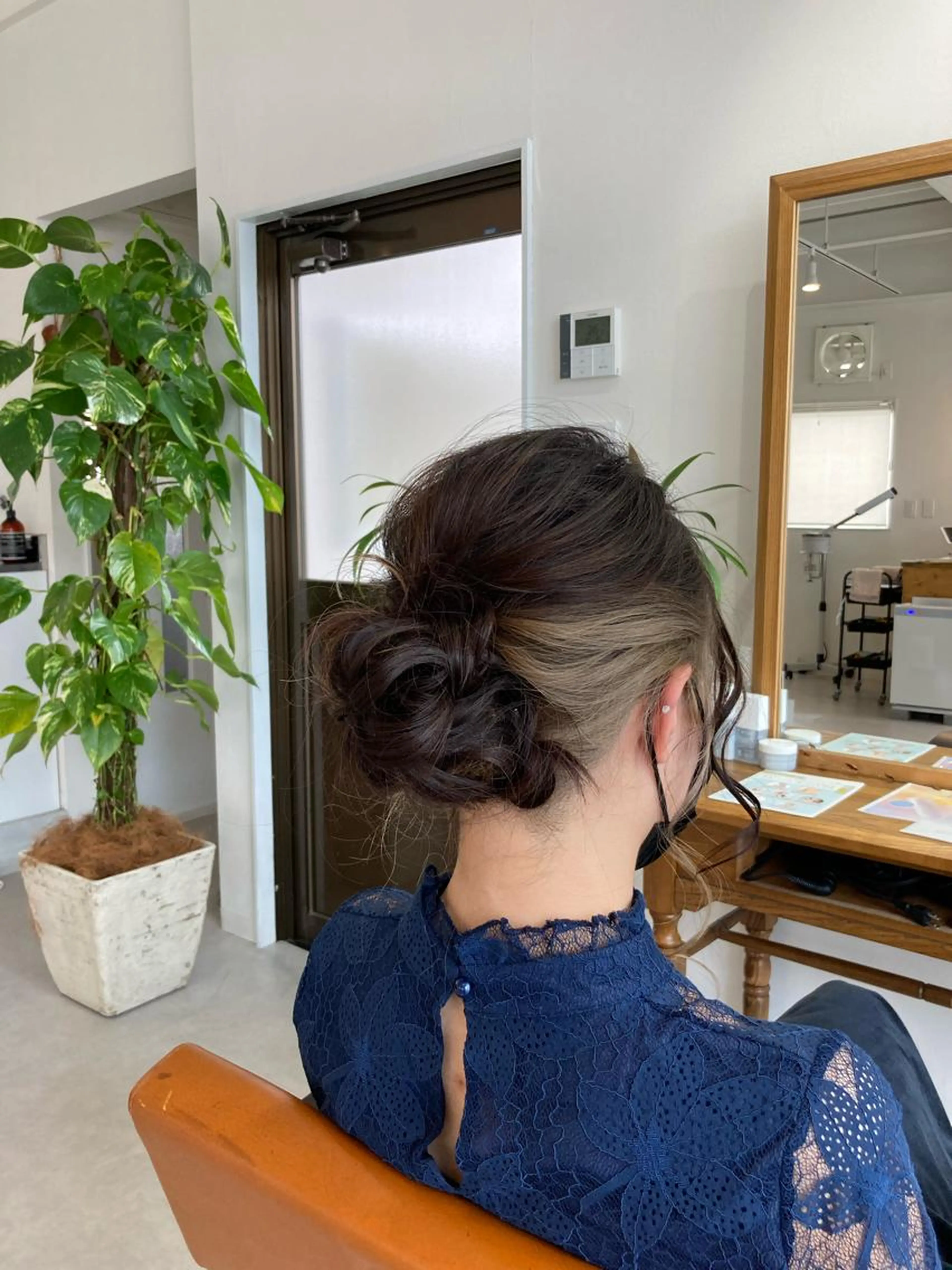 ヘアセット、(朝8時より前の時間になりますと、プラス500円頂きます、2回目以降からも割引き特典あります)の写真