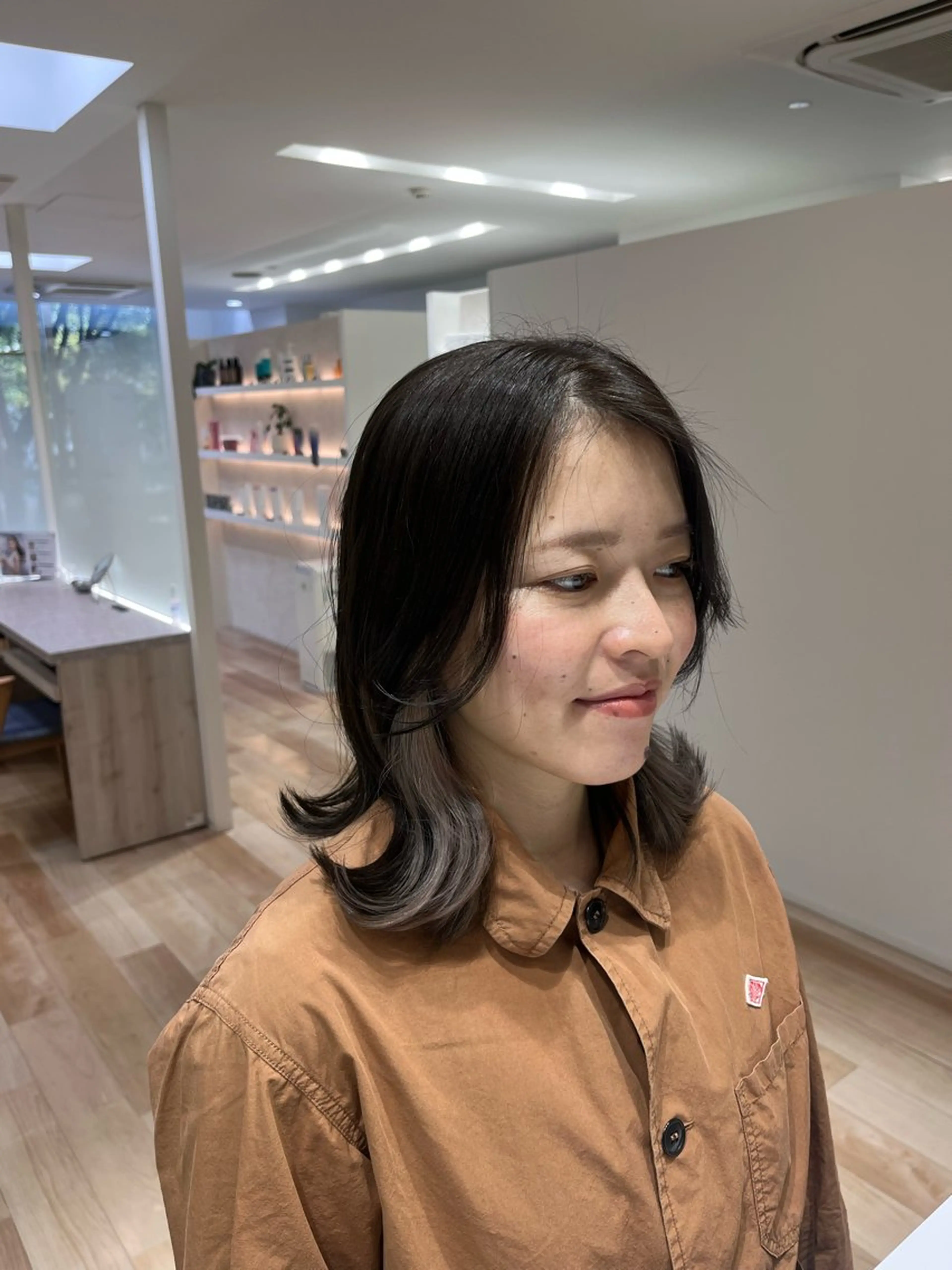 ミディアム カット ヘアカラー 大人かわいい lobec/田代のヘアスタイル