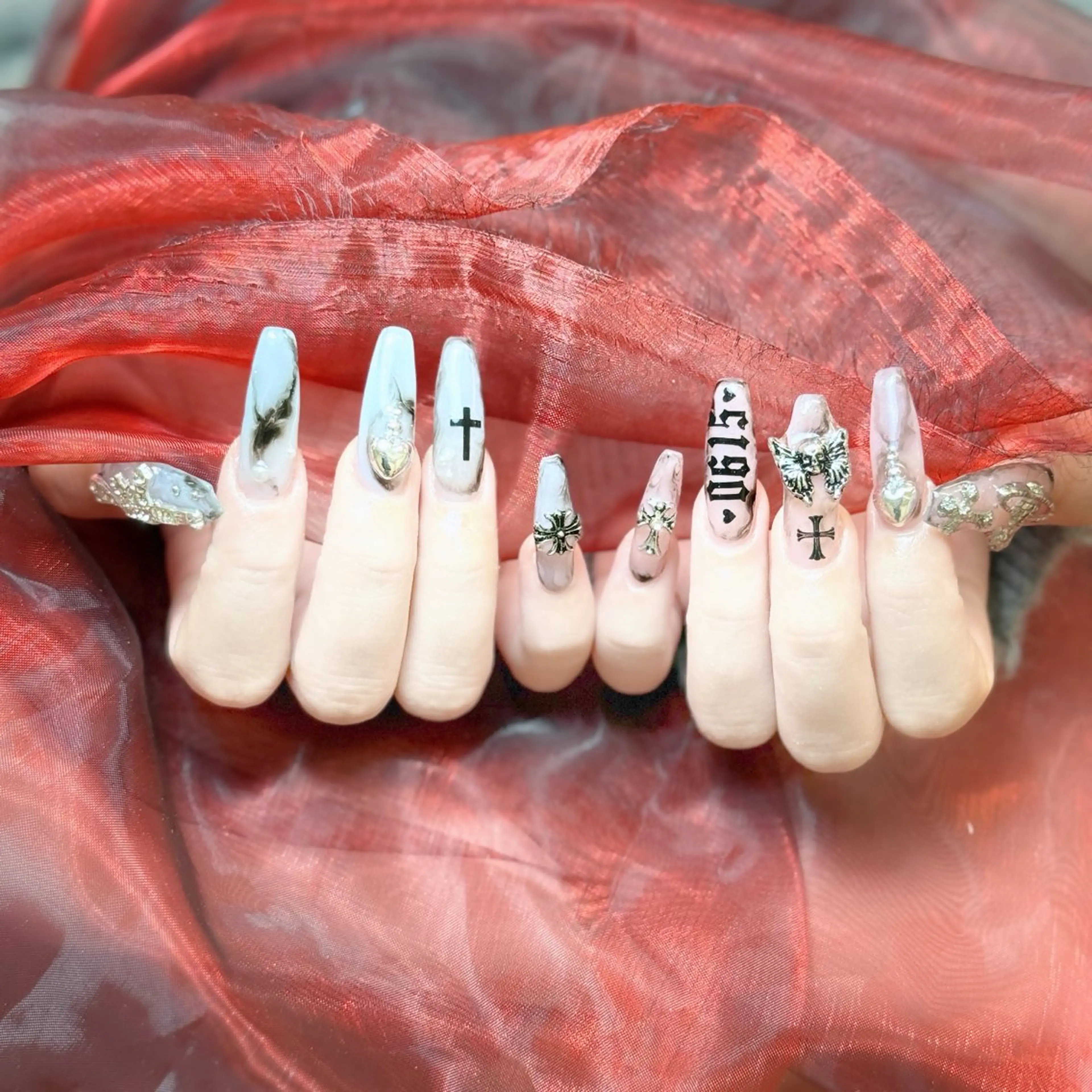 ネイル チークネイル フレンチネイル ジェルネイル ガラスフレンチ 韓国ネイル Anh 歌舞伎町のネイルデザイン