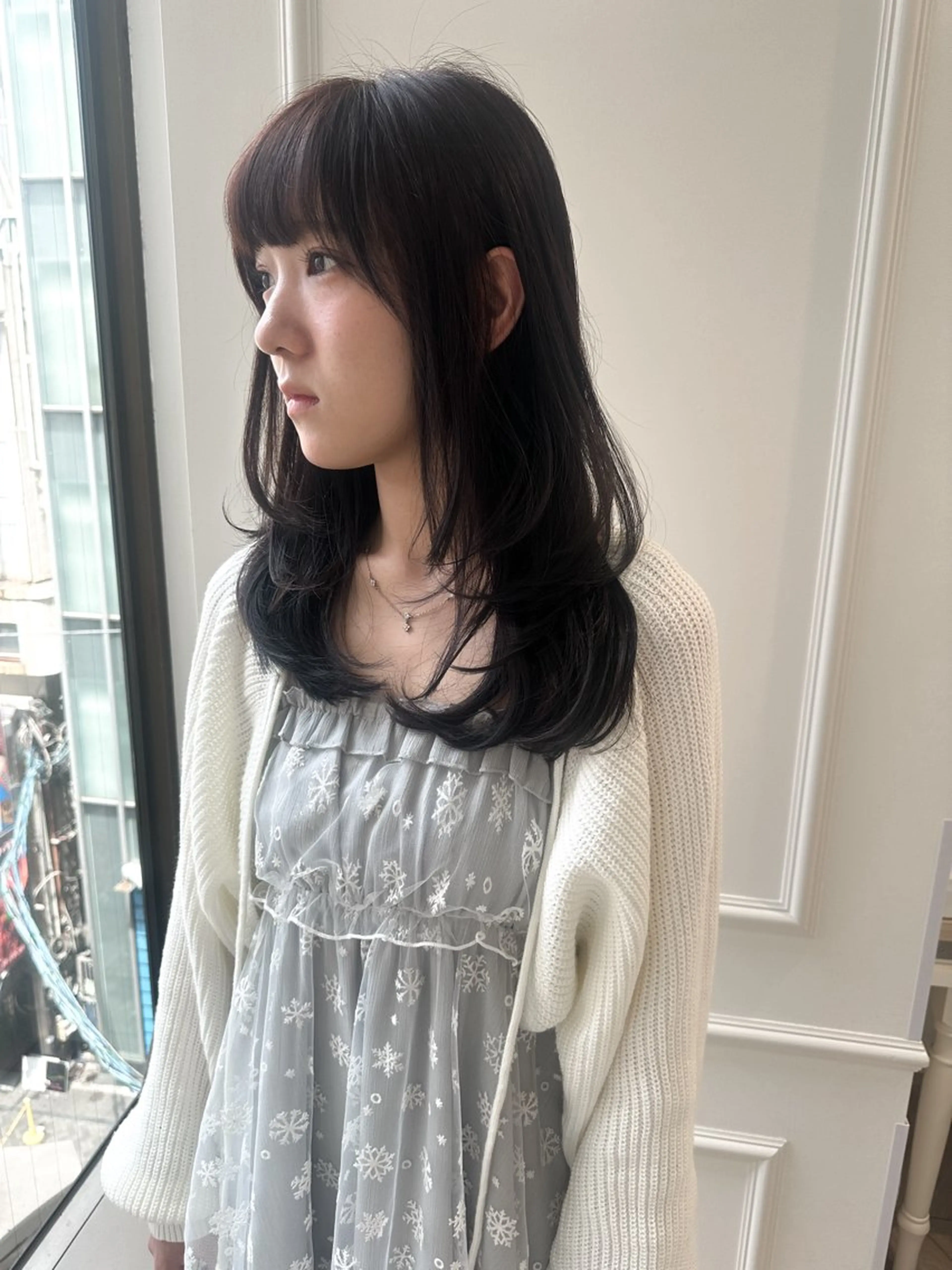 セミロング カット ベージュ/インナー カラー🤍Rieのヘアスタイル