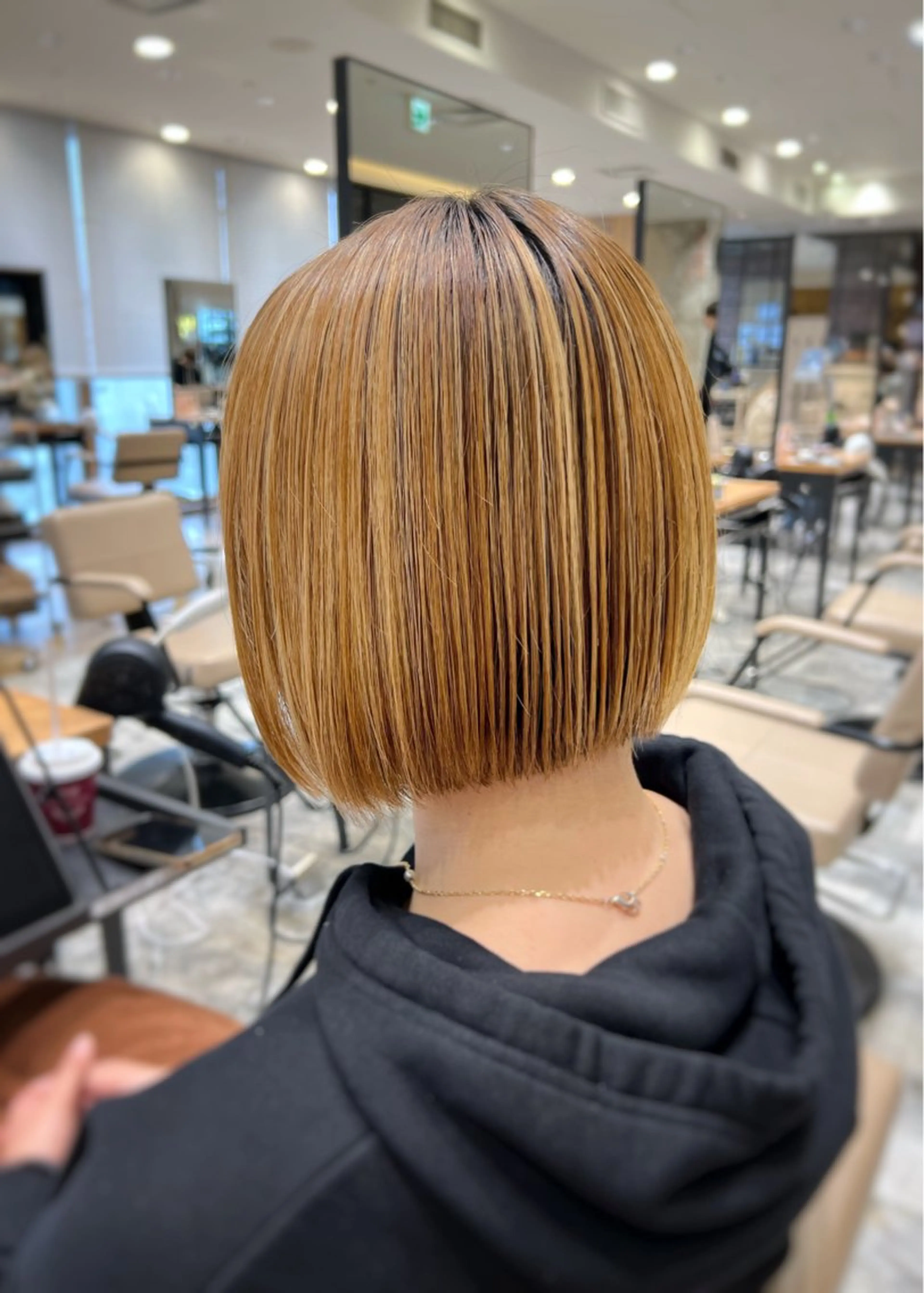 ショート 💍新宿ショート 💍岩田莉奈のヘアスタイル