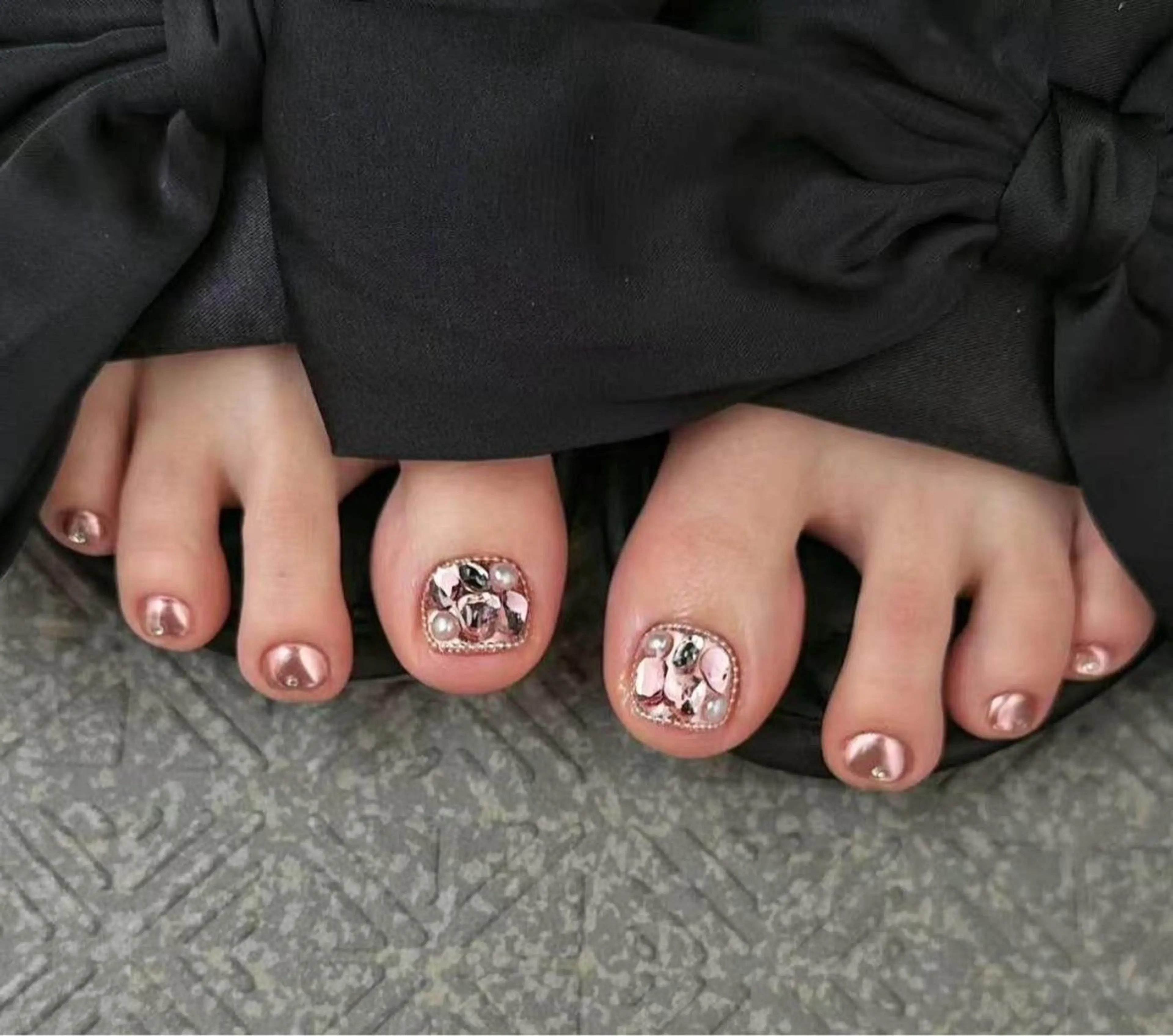 ネイル オーロラネイル フラワーネイル フットネイル フレンチネイル ジェルネイル フットネイル 相沢 さやかのネイルデザイン