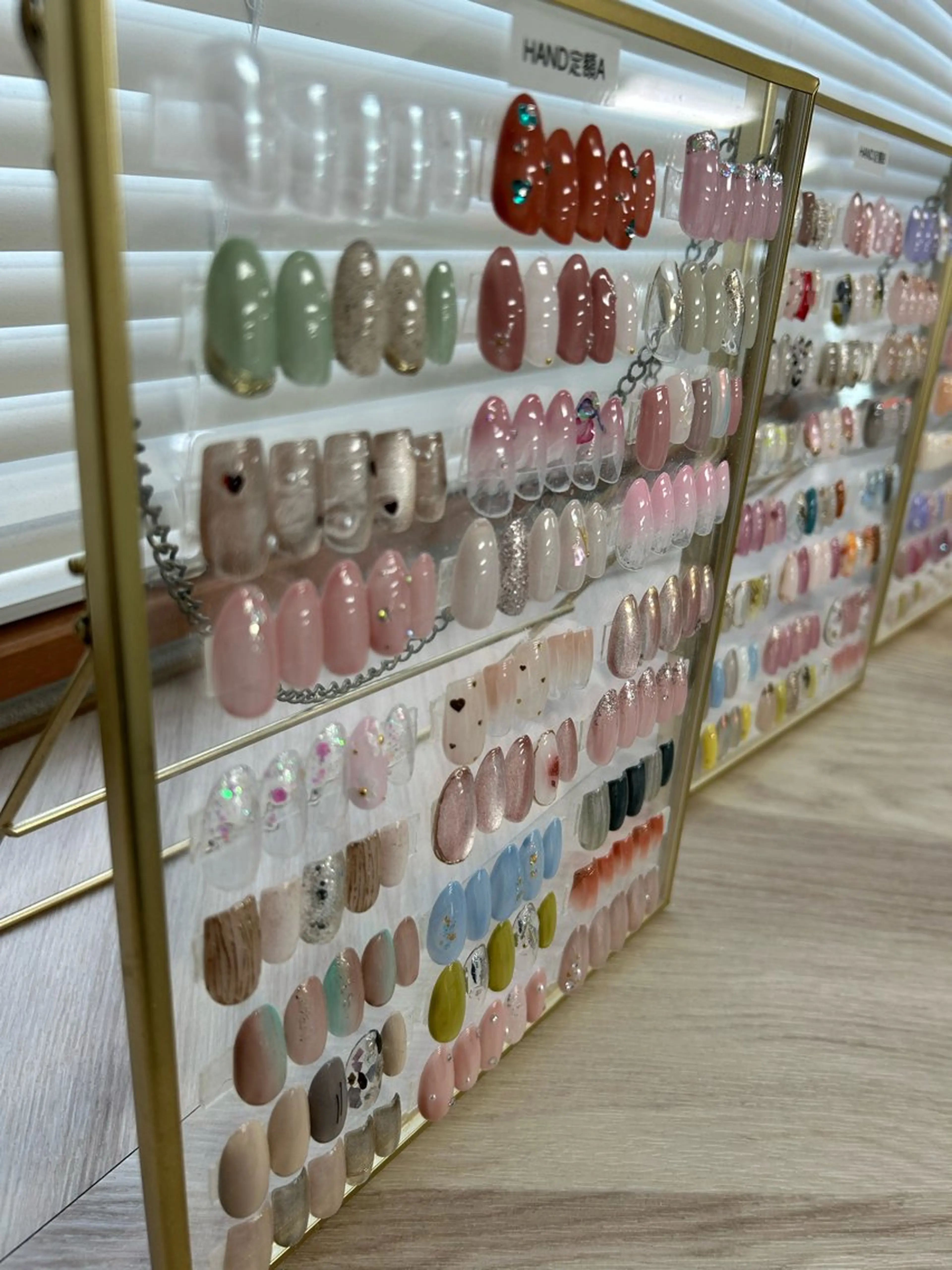 ネイル Shimmer Risaのネイルデザイン