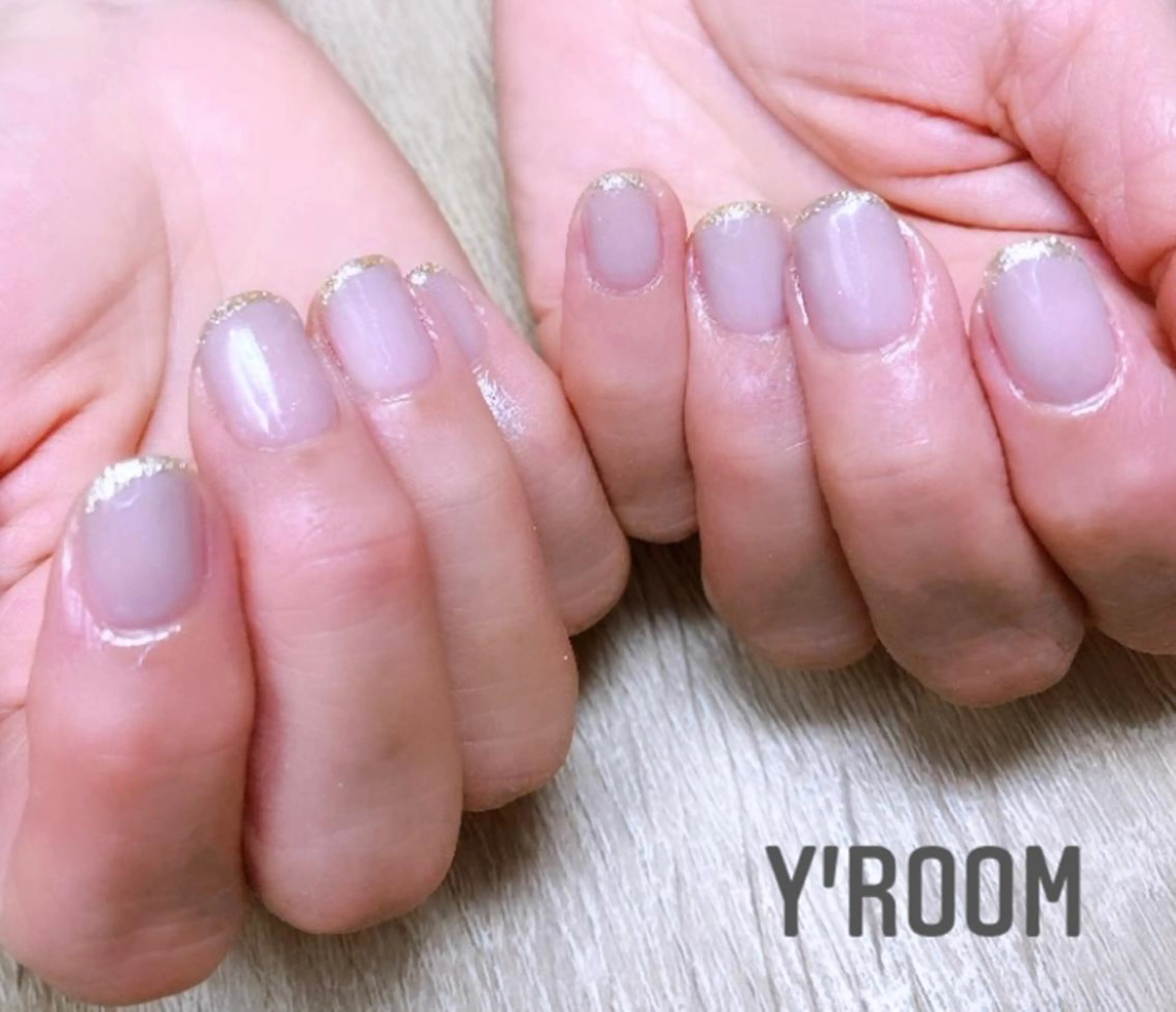 ネイル オーロラネイル フラッシュネイル フットネイル ジェルネイル 氷ネイル・うるうるネイル YUKA （ネイリスト）のネイルデザイン