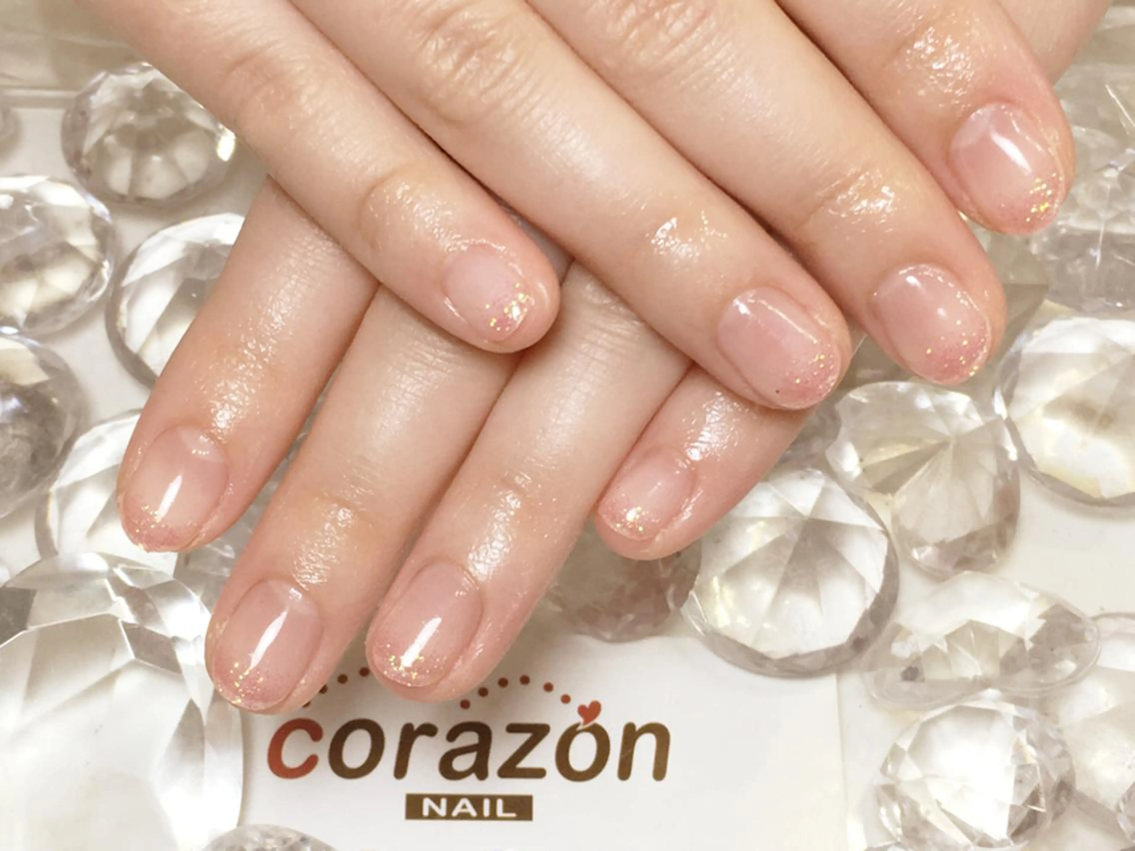 ネイル ジェルネイル グラデーション ラメ(グリッター) ピンク シンプルネイル ハンドネイル corazon所属・ネイリスト aicoのネイルデザイン